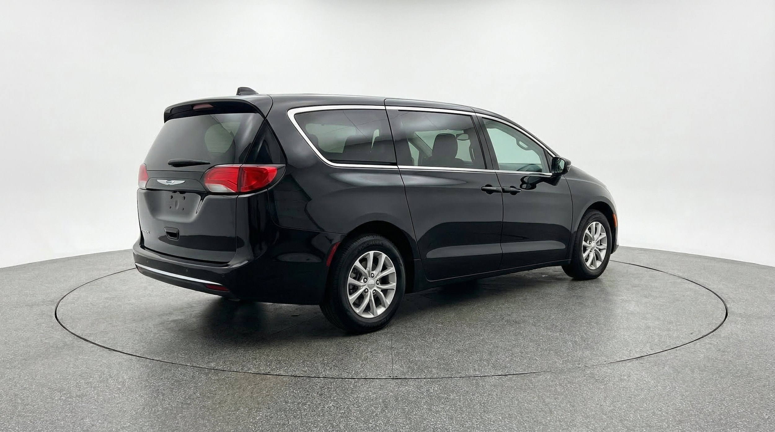 Thumbnail: 2024 Chrysler Voyager - 9