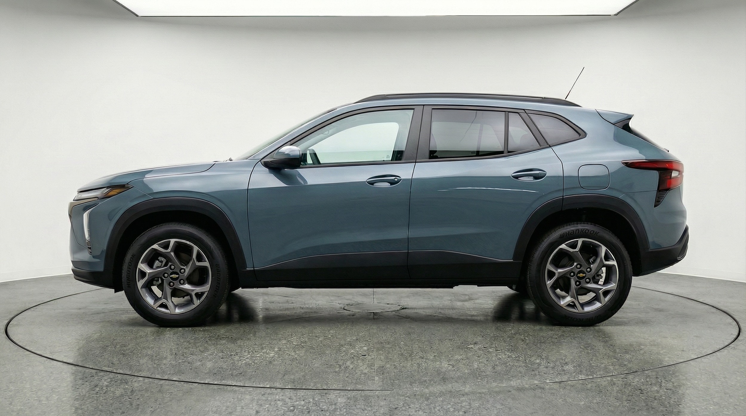 Thumbnail: 2025 Chevrolet Trax - 4