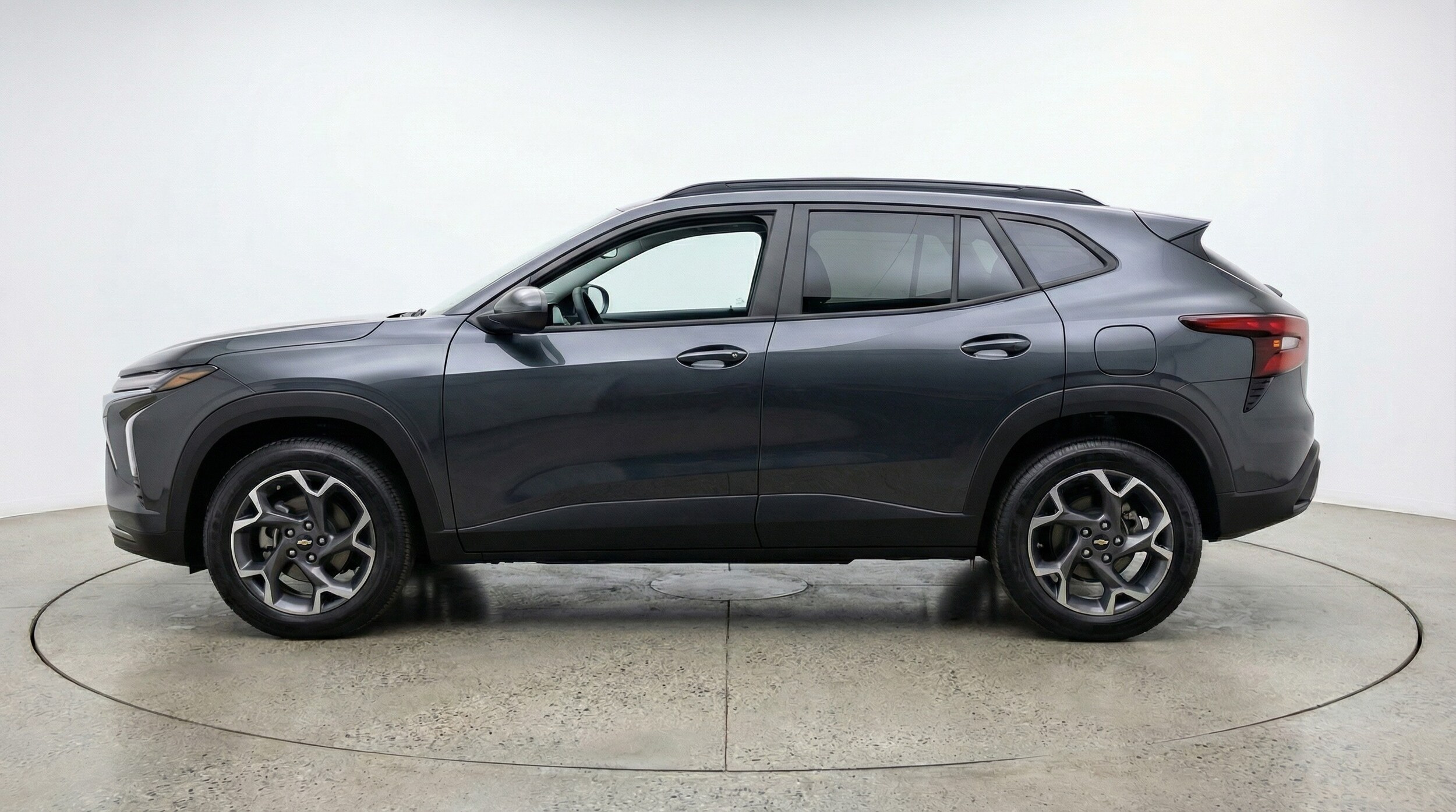 Thumbnail: 2025 Chevrolet Trax - 4