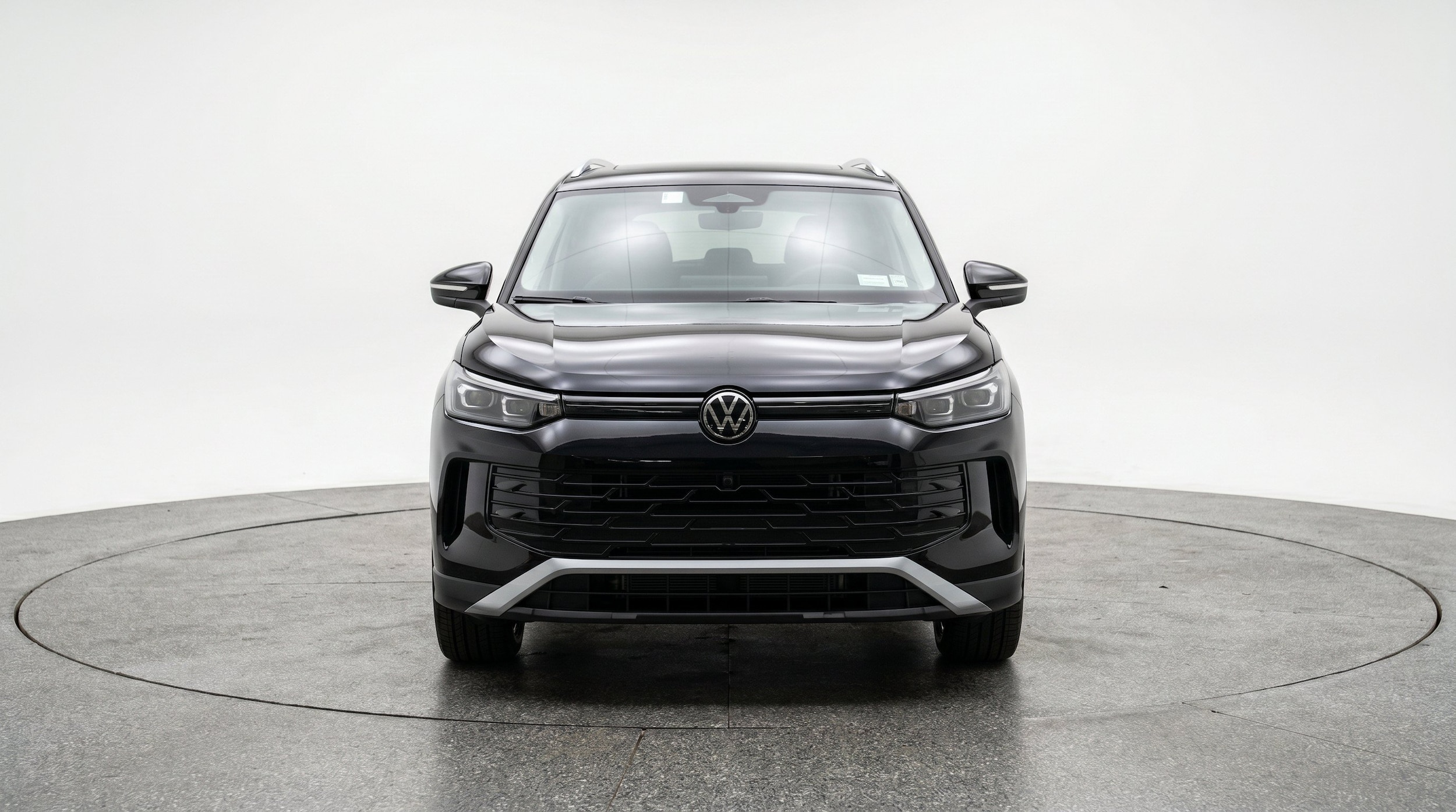 Thumbnail: 2026 Volkswagen Tiguan - 2