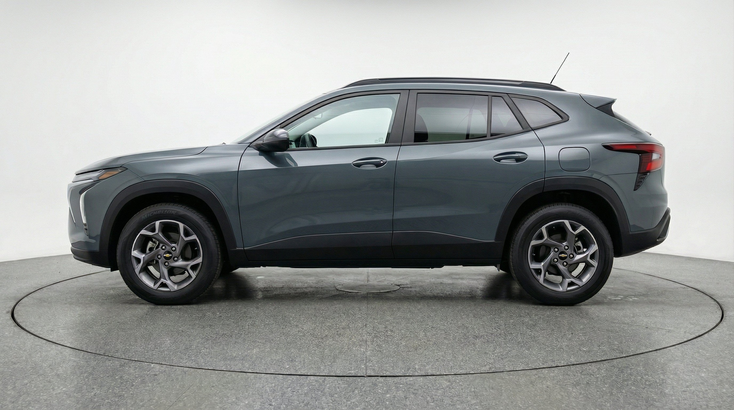 Thumbnail: 2025 Chevrolet Trax - 5