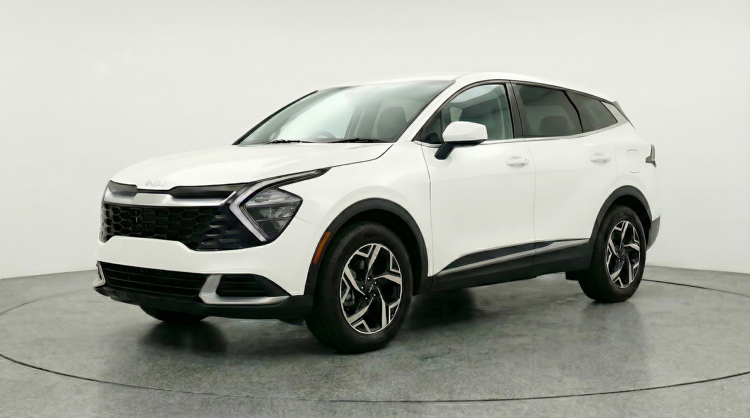 Thumbnail: 2025 Kia Sportage - 3