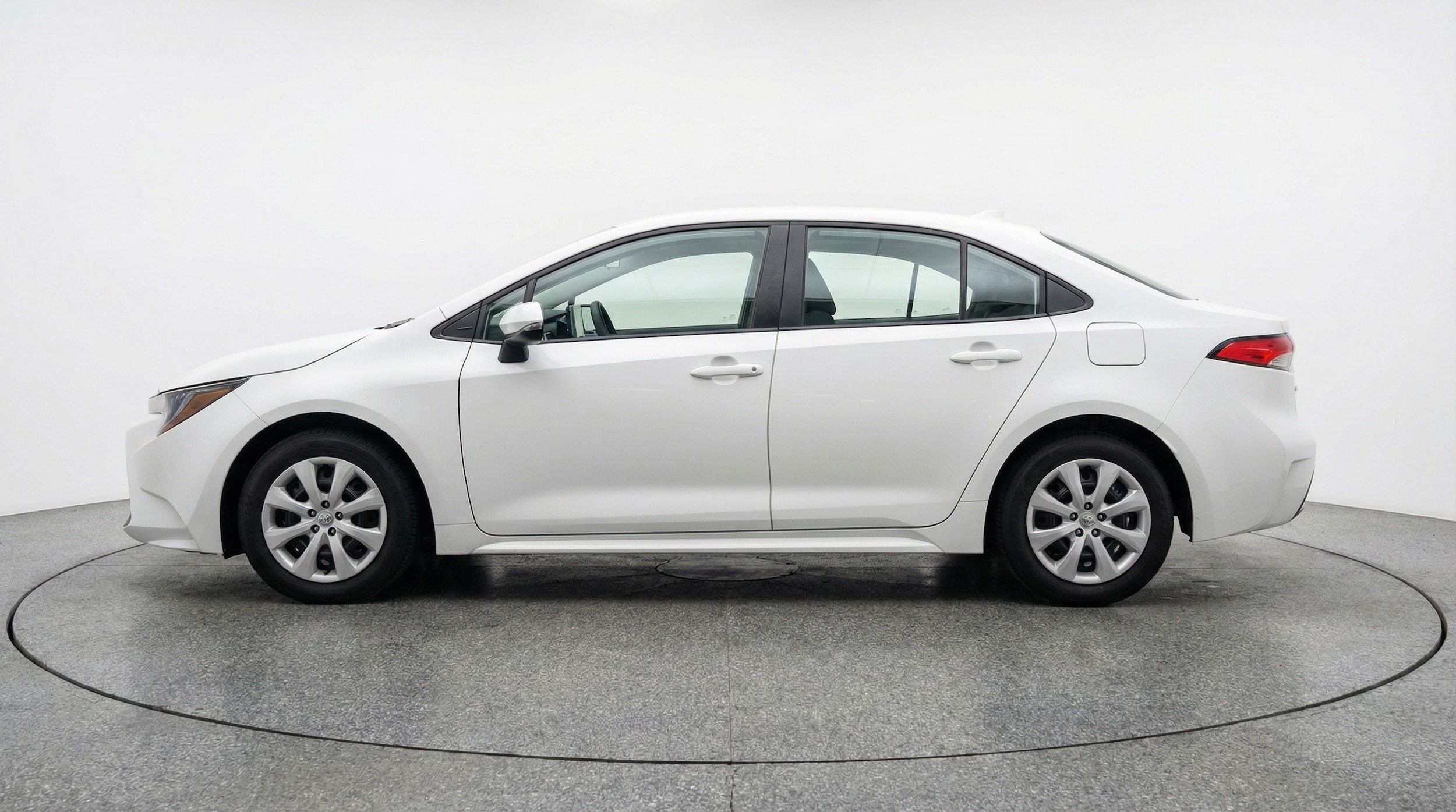 Thumbnail: 2025 Toyota Corolla - 4