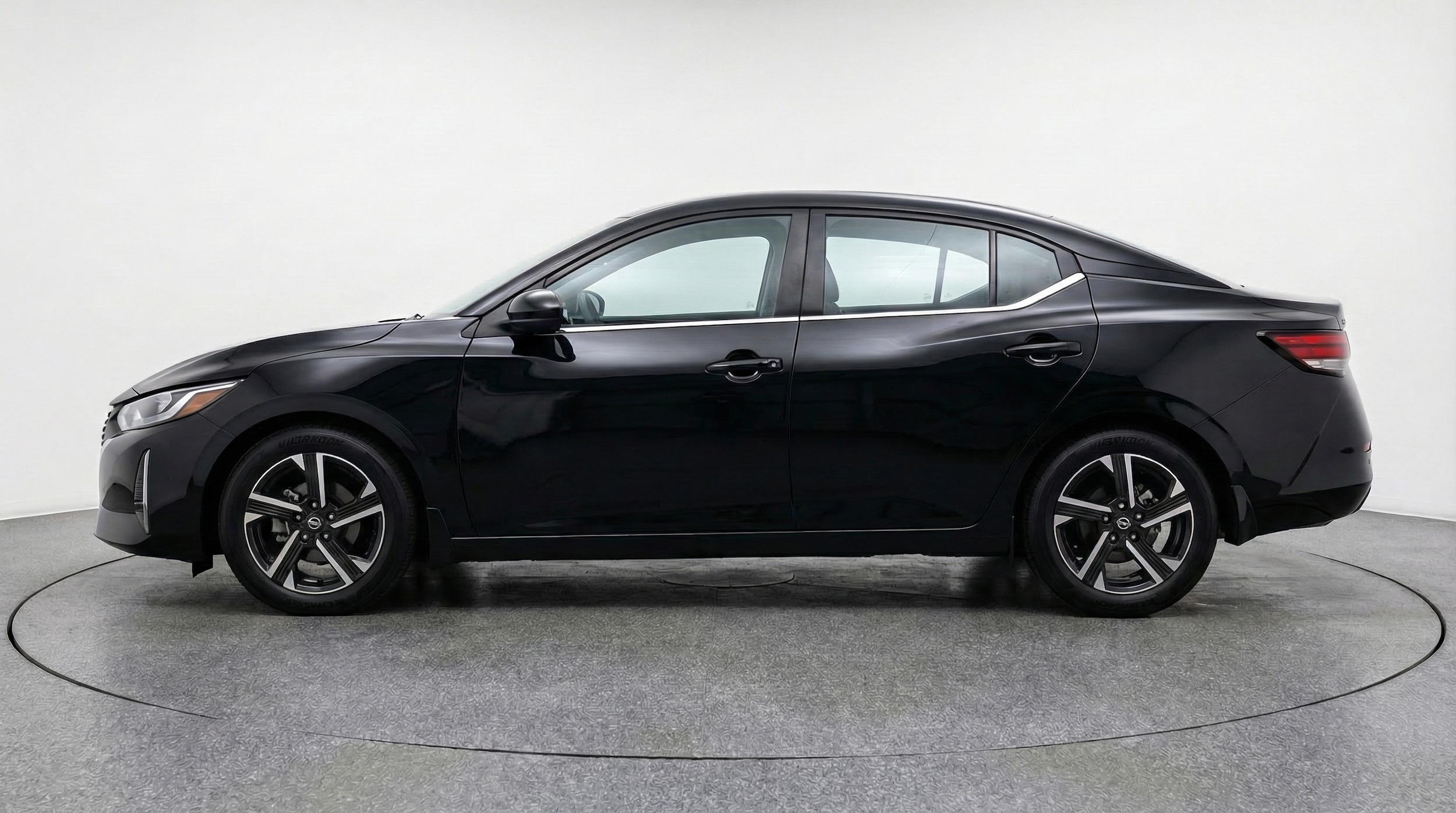 Thumbnail: 2025 Nissan Sentra - 4