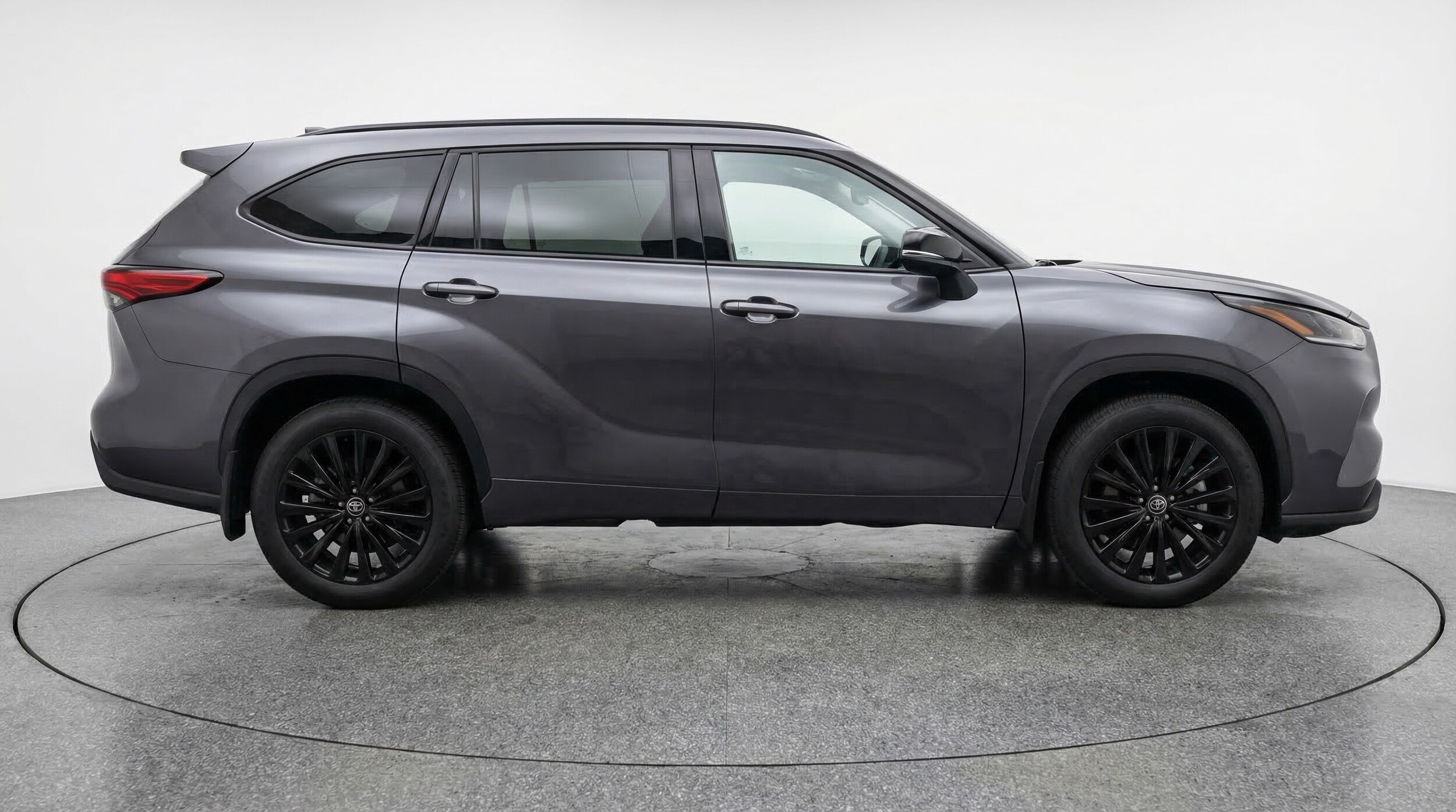 Thumbnail: 2025 Toyota Highlander - 8