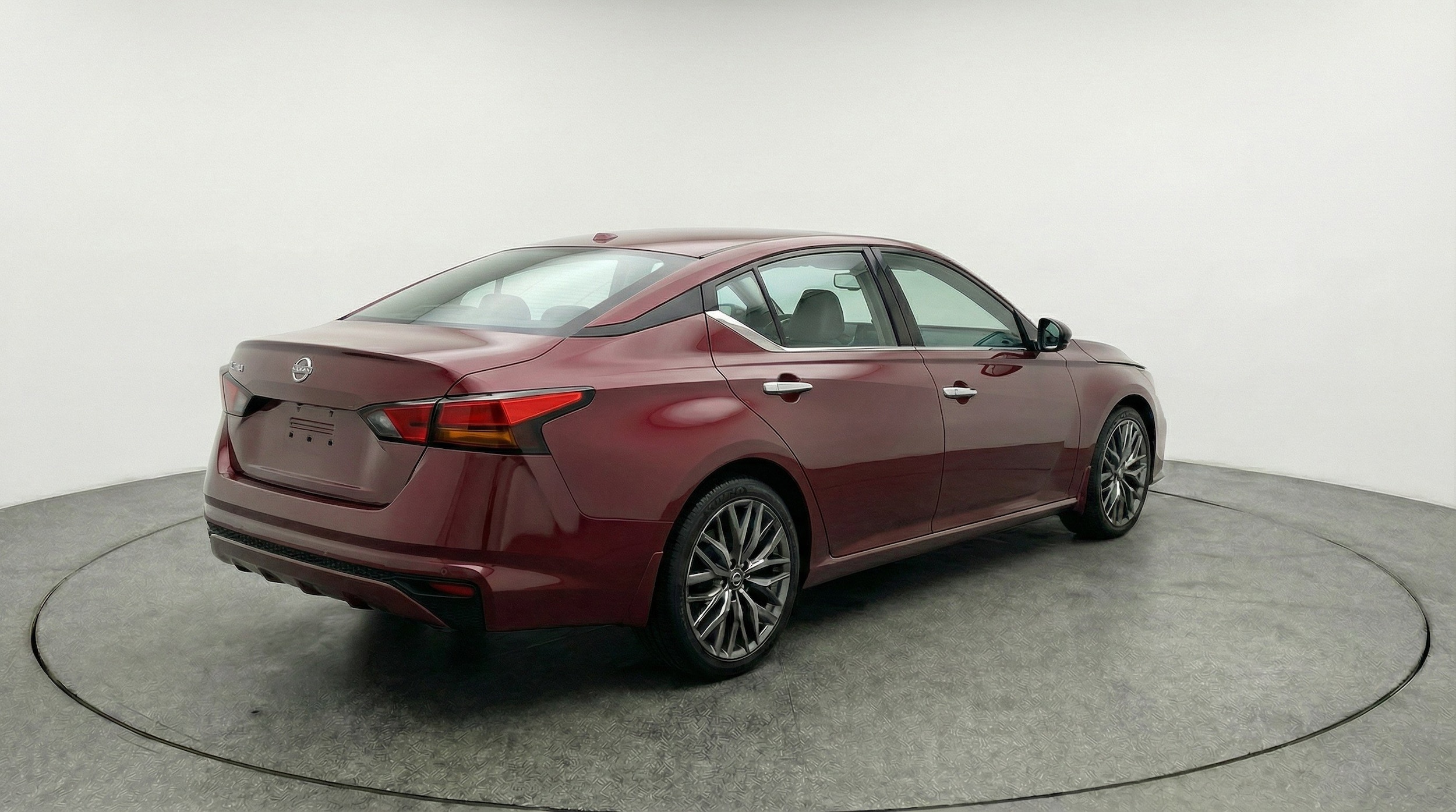 Thumbnail: 2025 Nissan Altima - 9