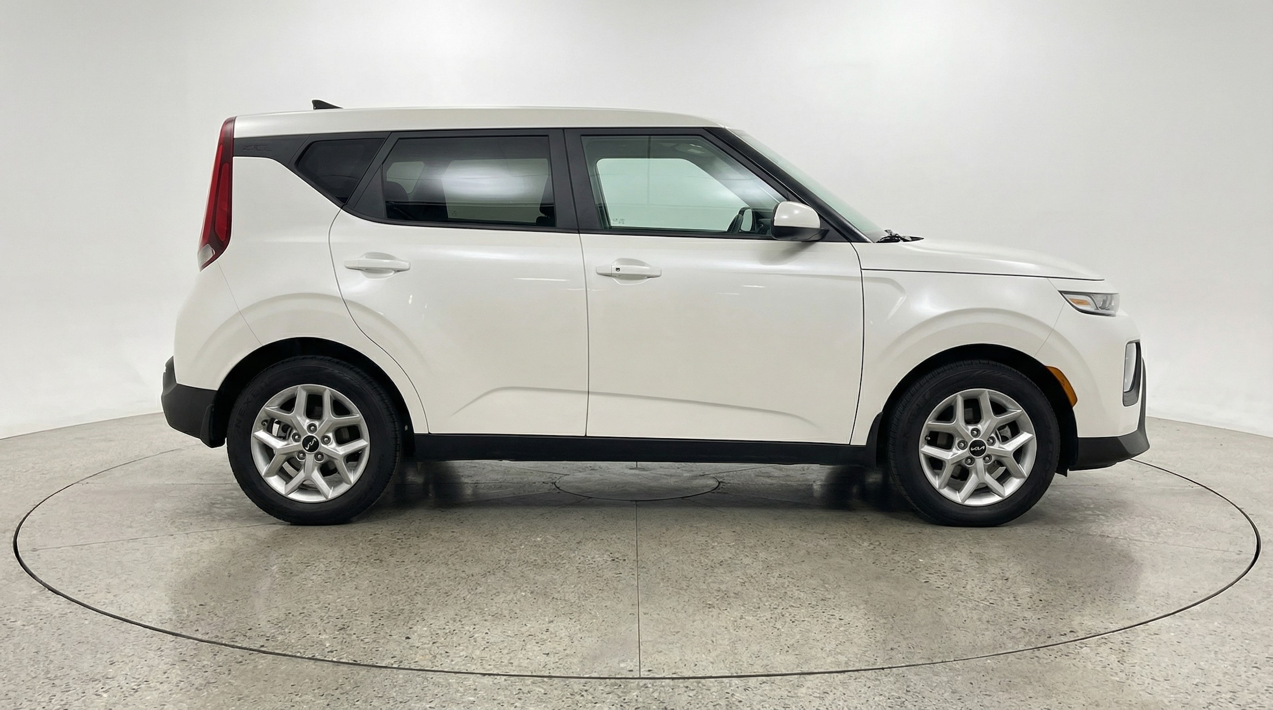 Thumbnail: 2025 Kia Soul - 8