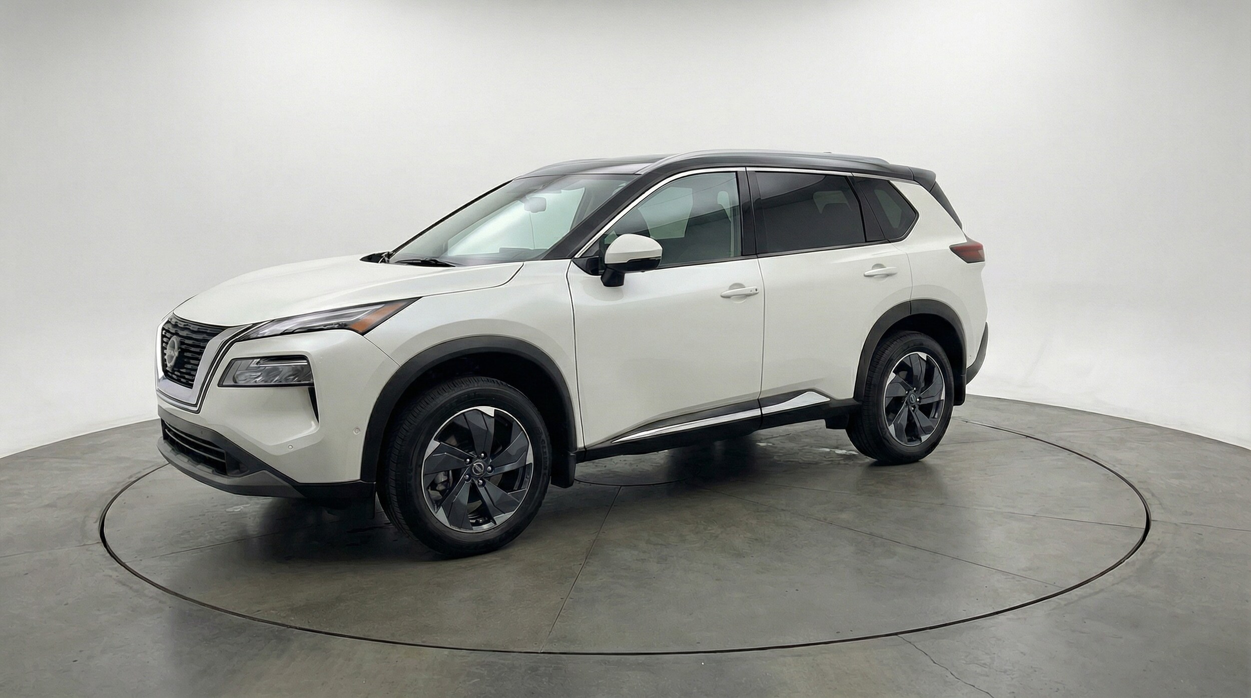 Thumbnail: 2025 Nissan Rogue - 3