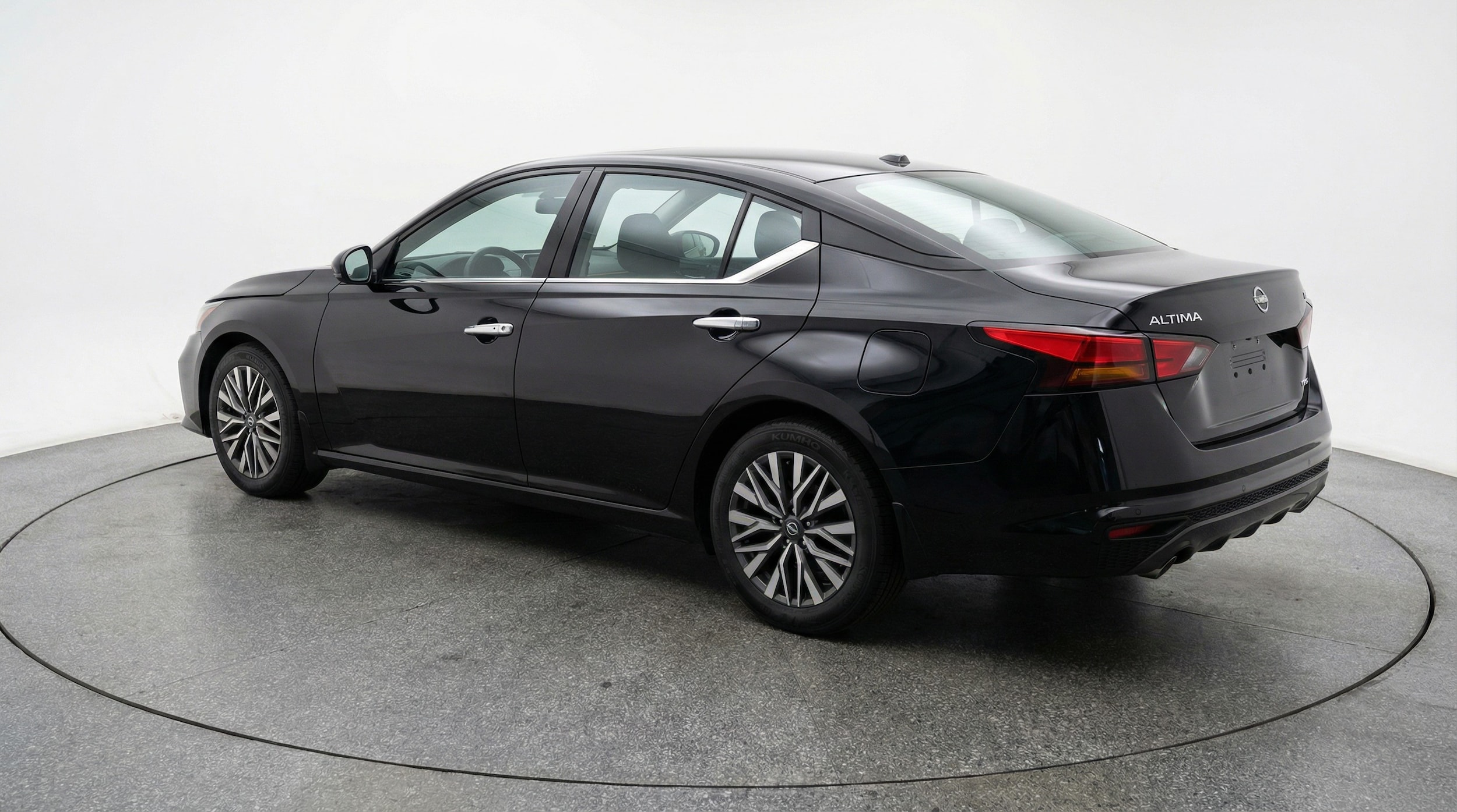 Thumbnail: 2025 Nissan Altima - 5