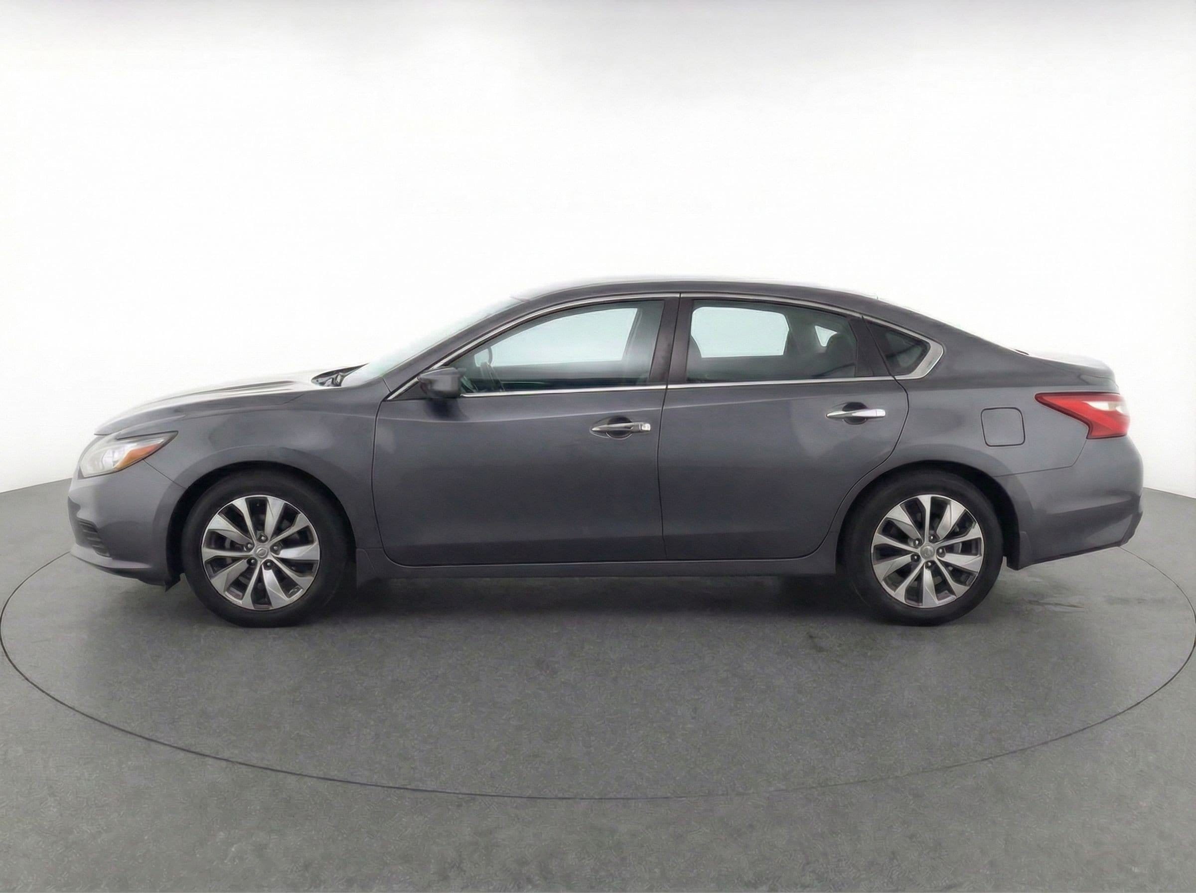 Thumbnail: 2024 Nissan Altima - 5