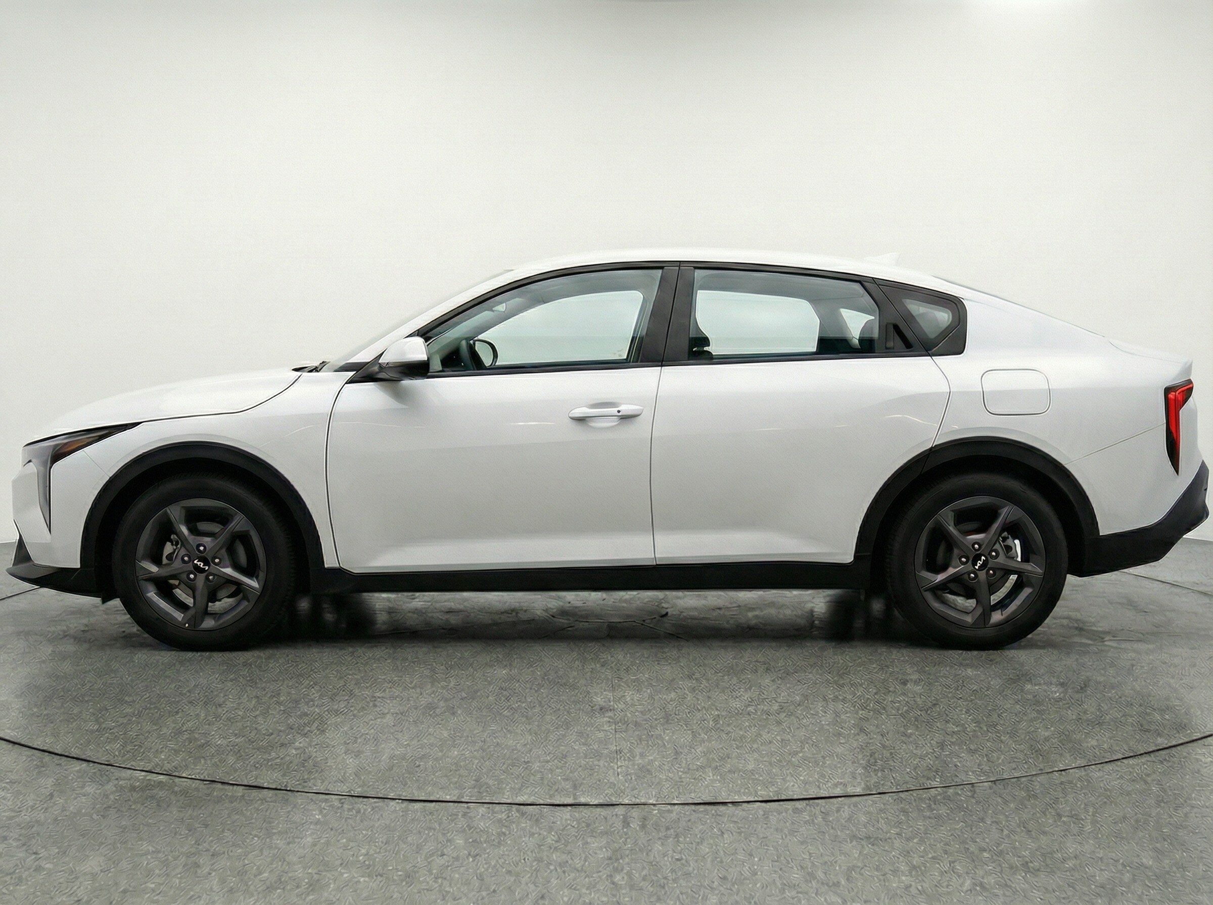 Thumbnail: 2025 Kia K4 - 4