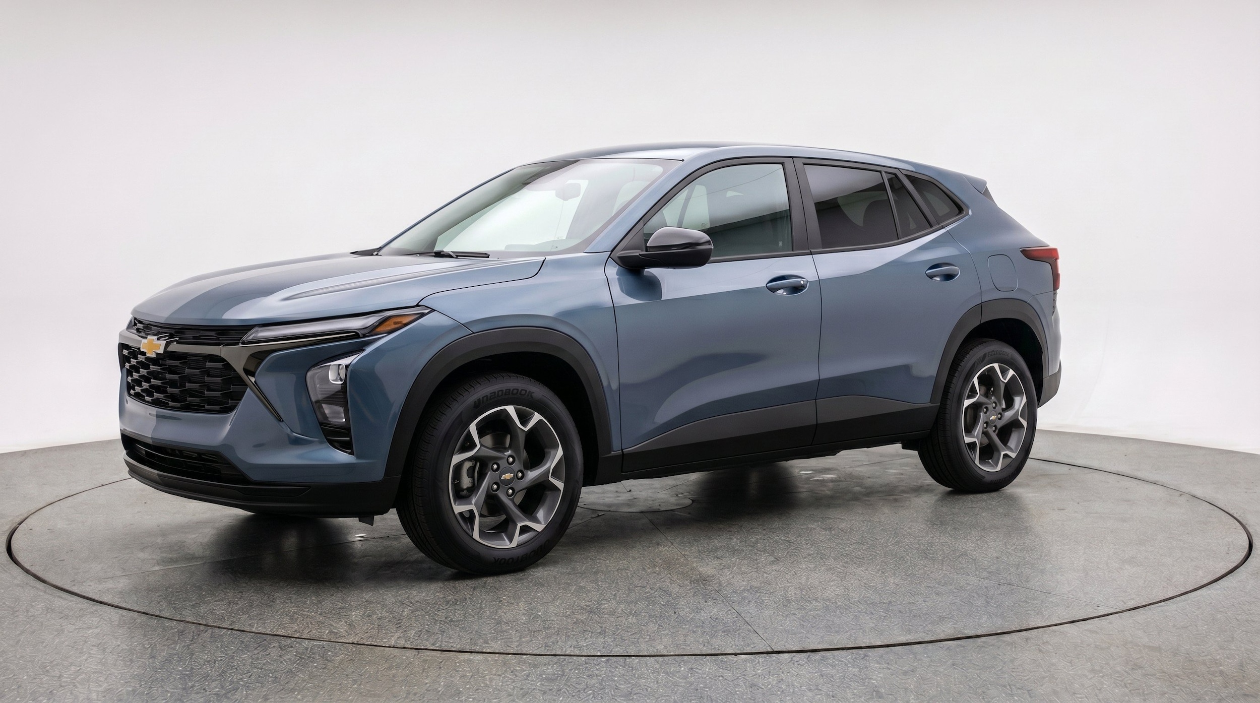 Thumbnail: 2025 Chevrolet Trax - 3