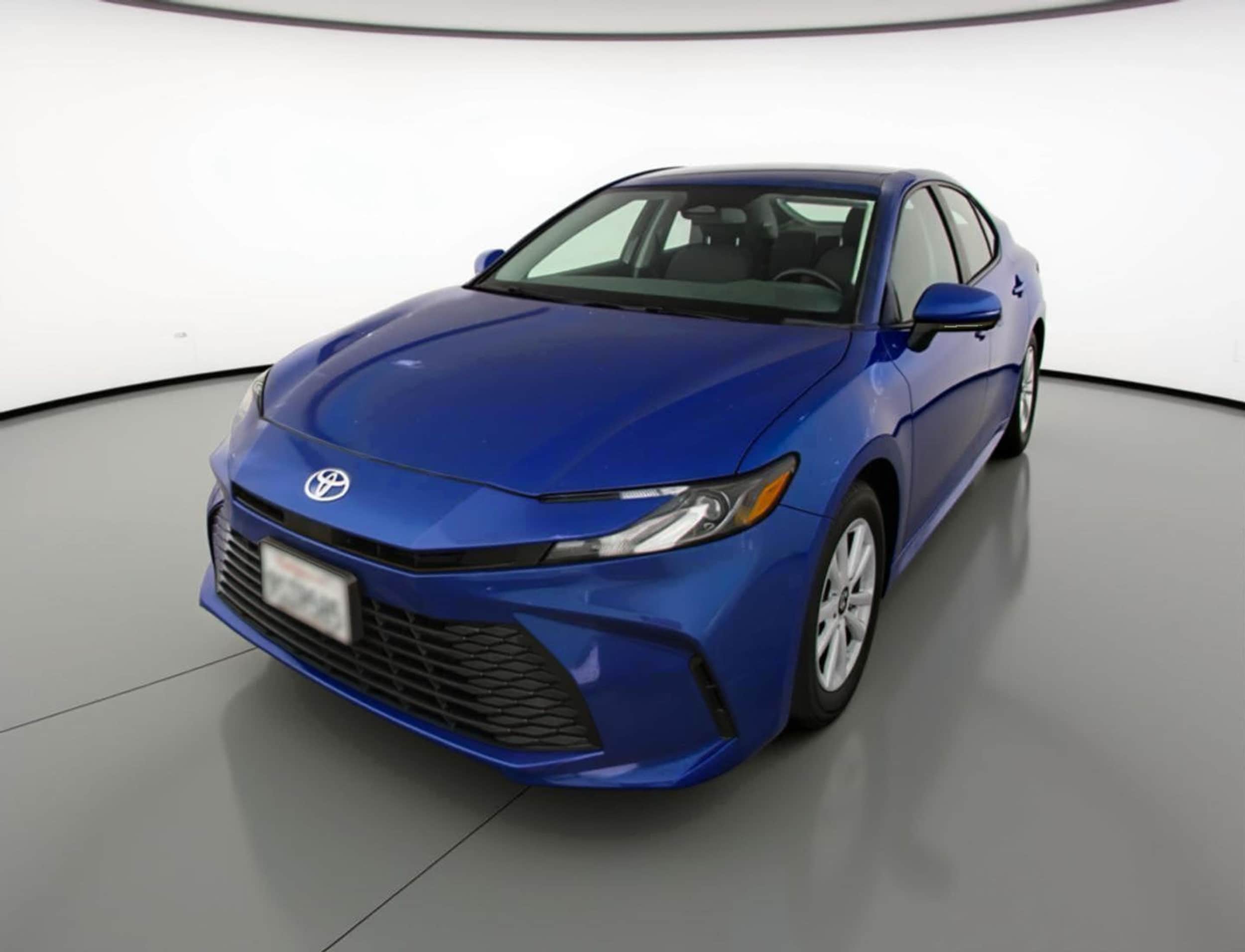 Thumbnail: 2025 Toyota Camry - 3