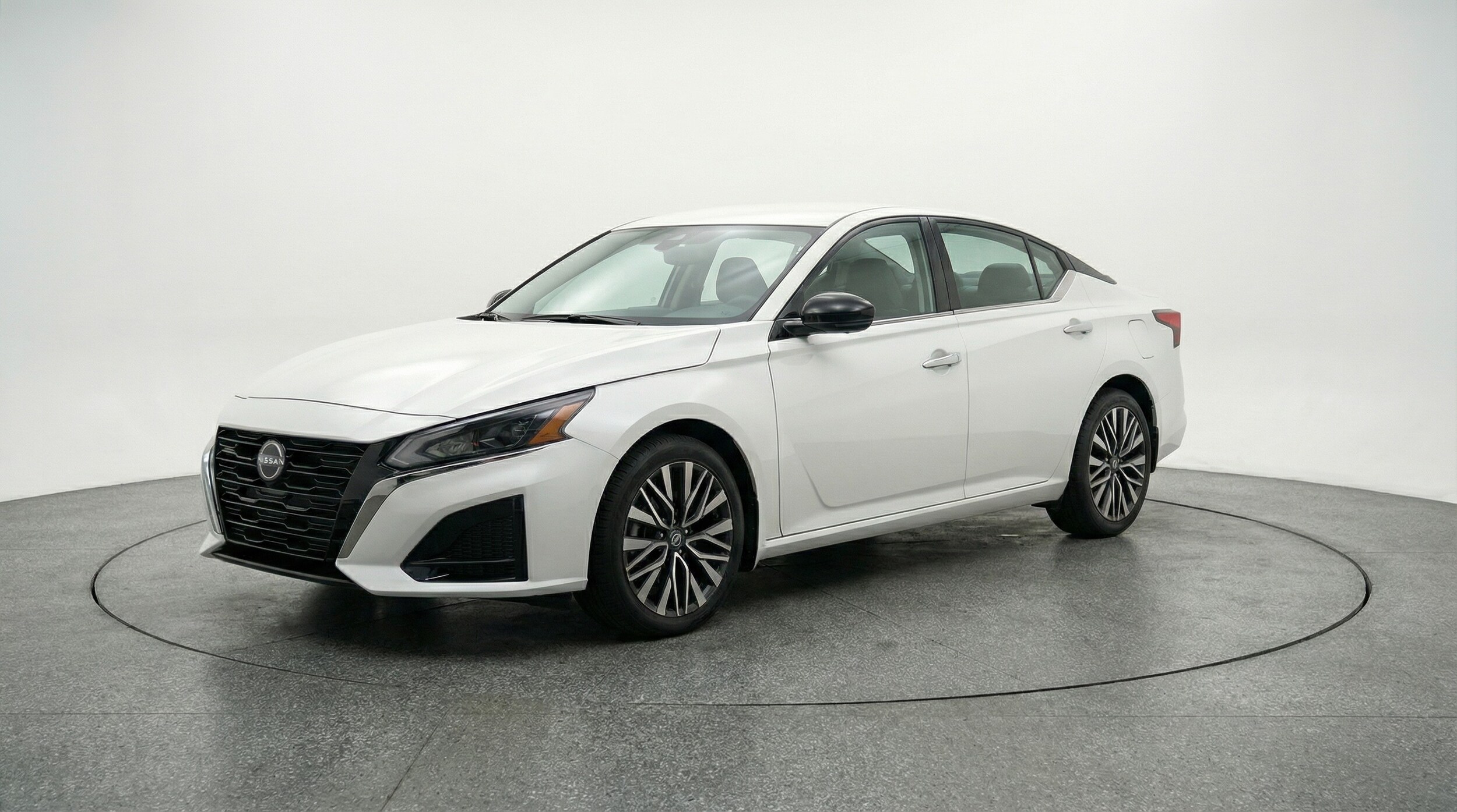 Thumbnail: 2025 Nissan Altima - 3