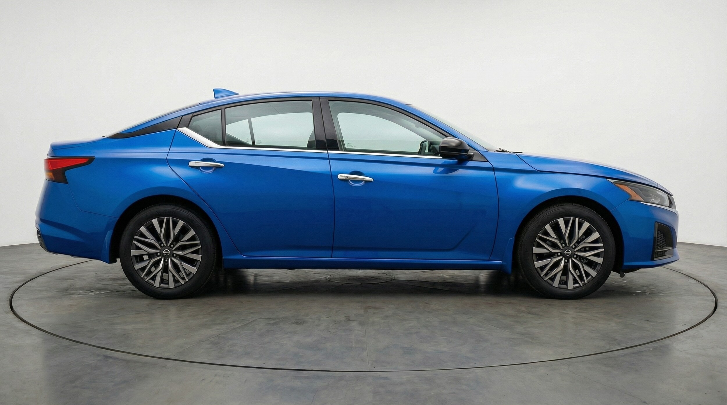 Thumbnail: 2025 Nissan Altima - 8