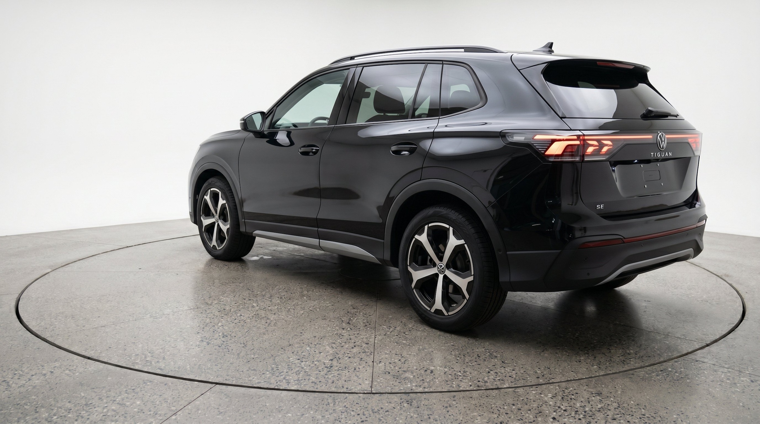 Thumbnail: 2026 Volkswagen Tiguan - 6