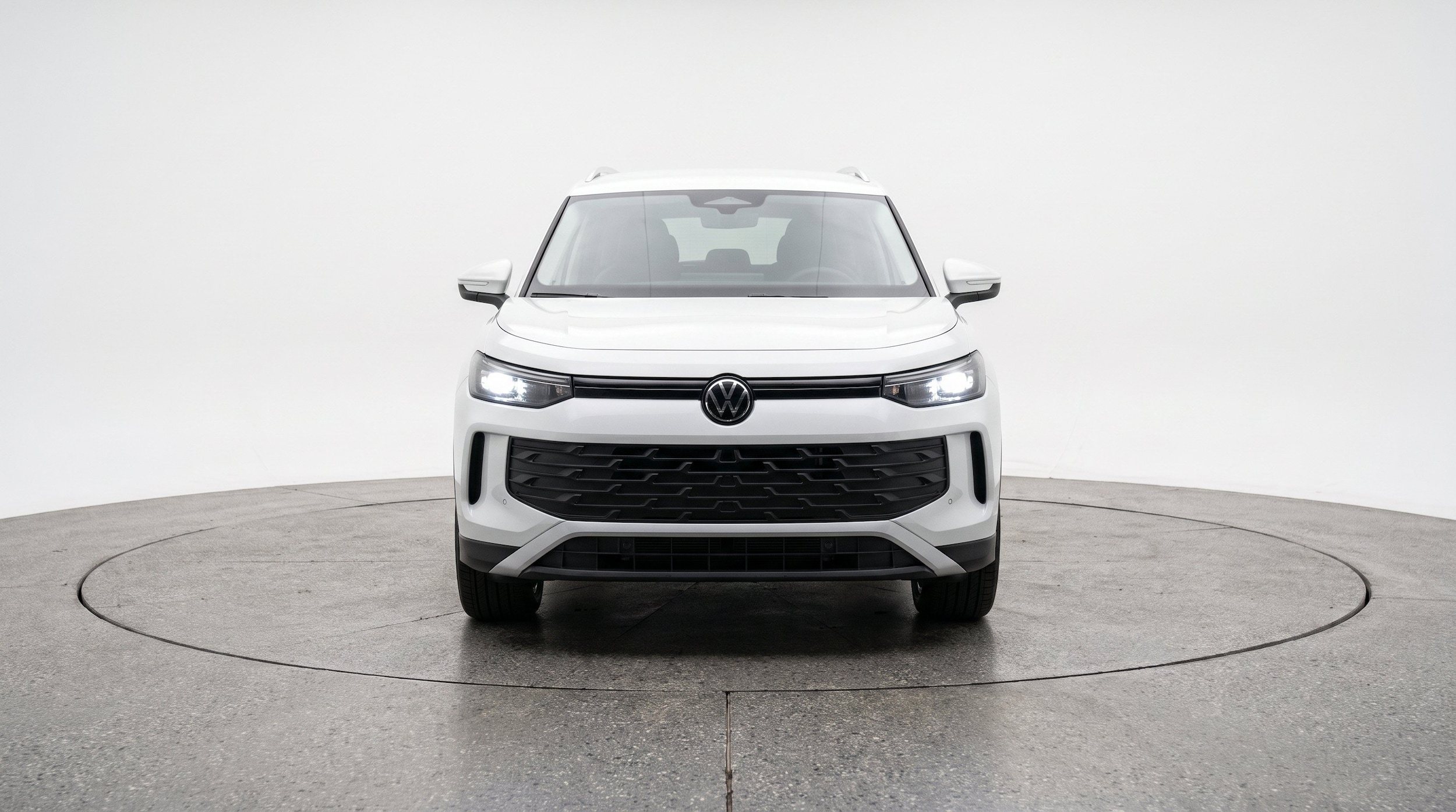 Thumbnail: 2026 Volkswagen Tiguan - 2