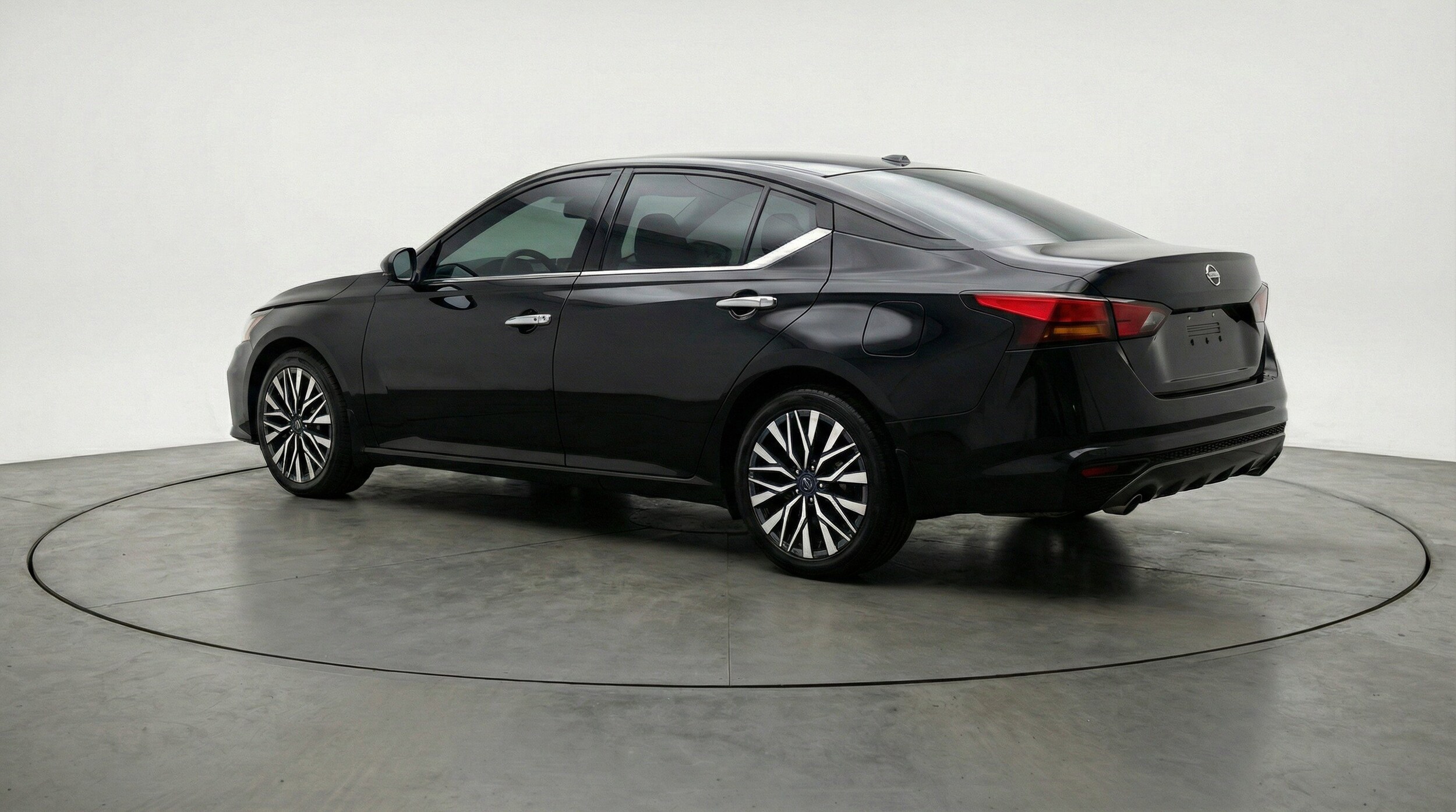 Thumbnail: 2025 Nissan Altima - 6