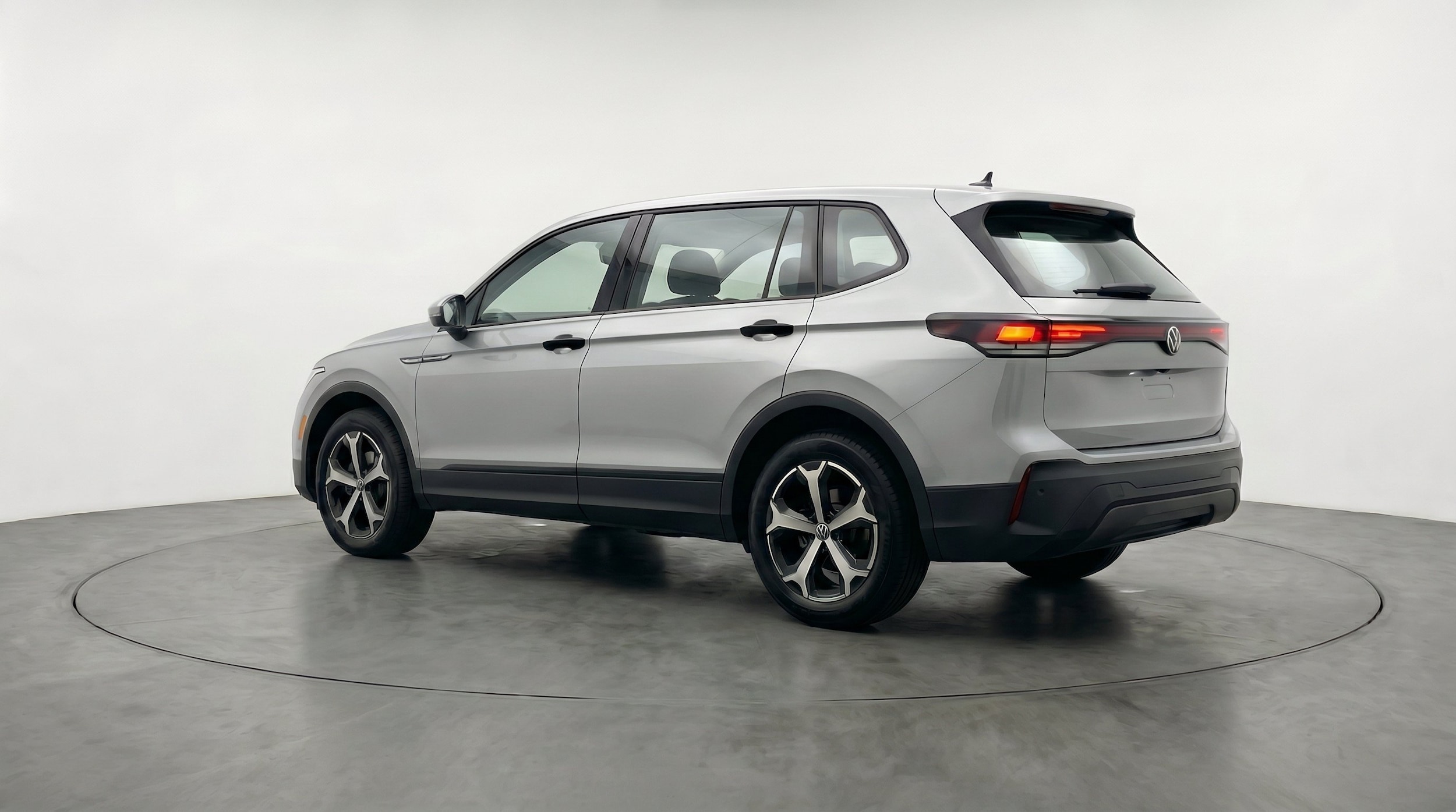 Thumbnail: 2026 Volkswagen Tiguan - 6