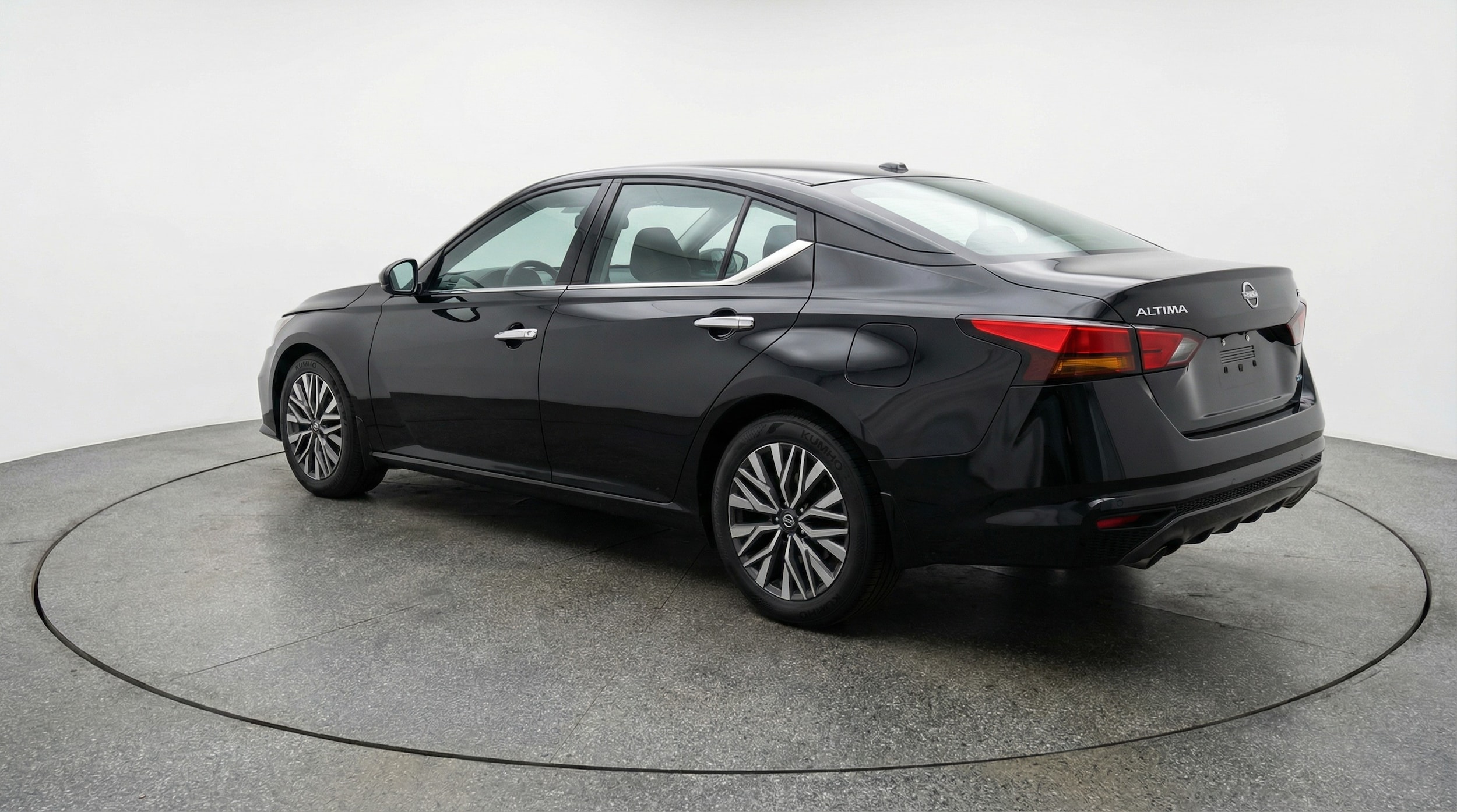 Thumbnail: 2025 Nissan Altima - 5