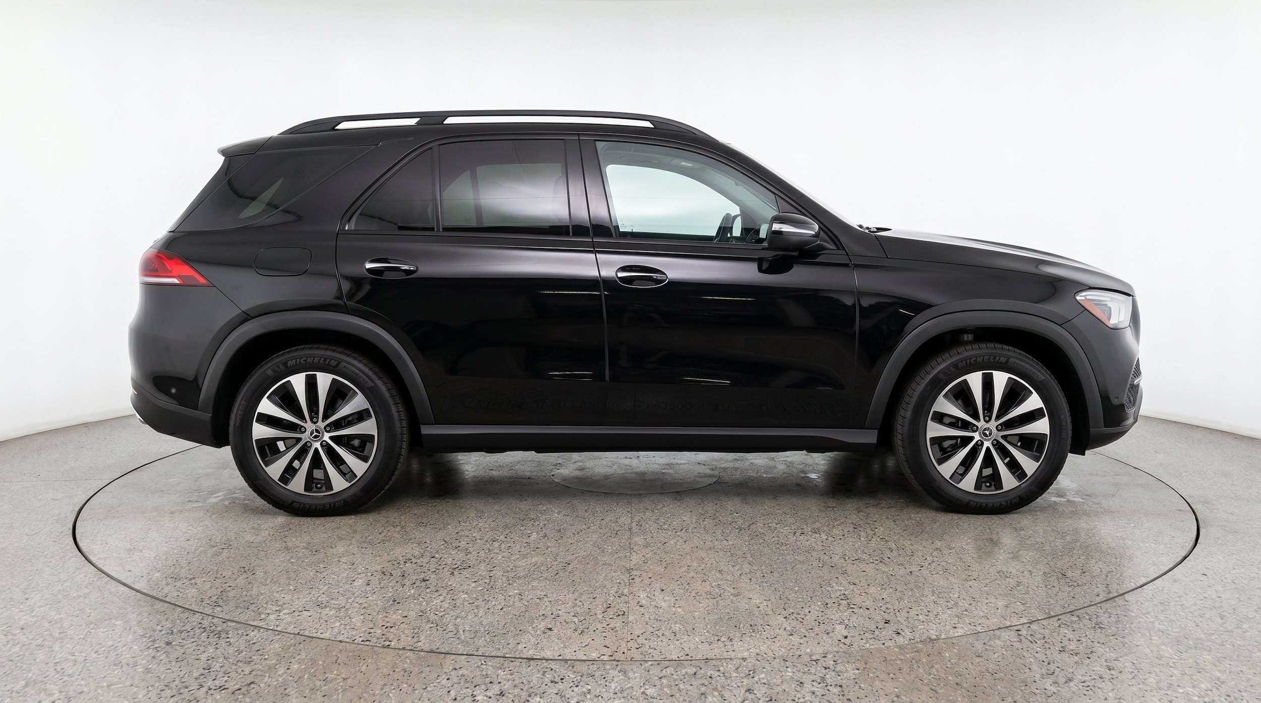 Thumbnail: 2026 Mercedes-Benz GLE - 10