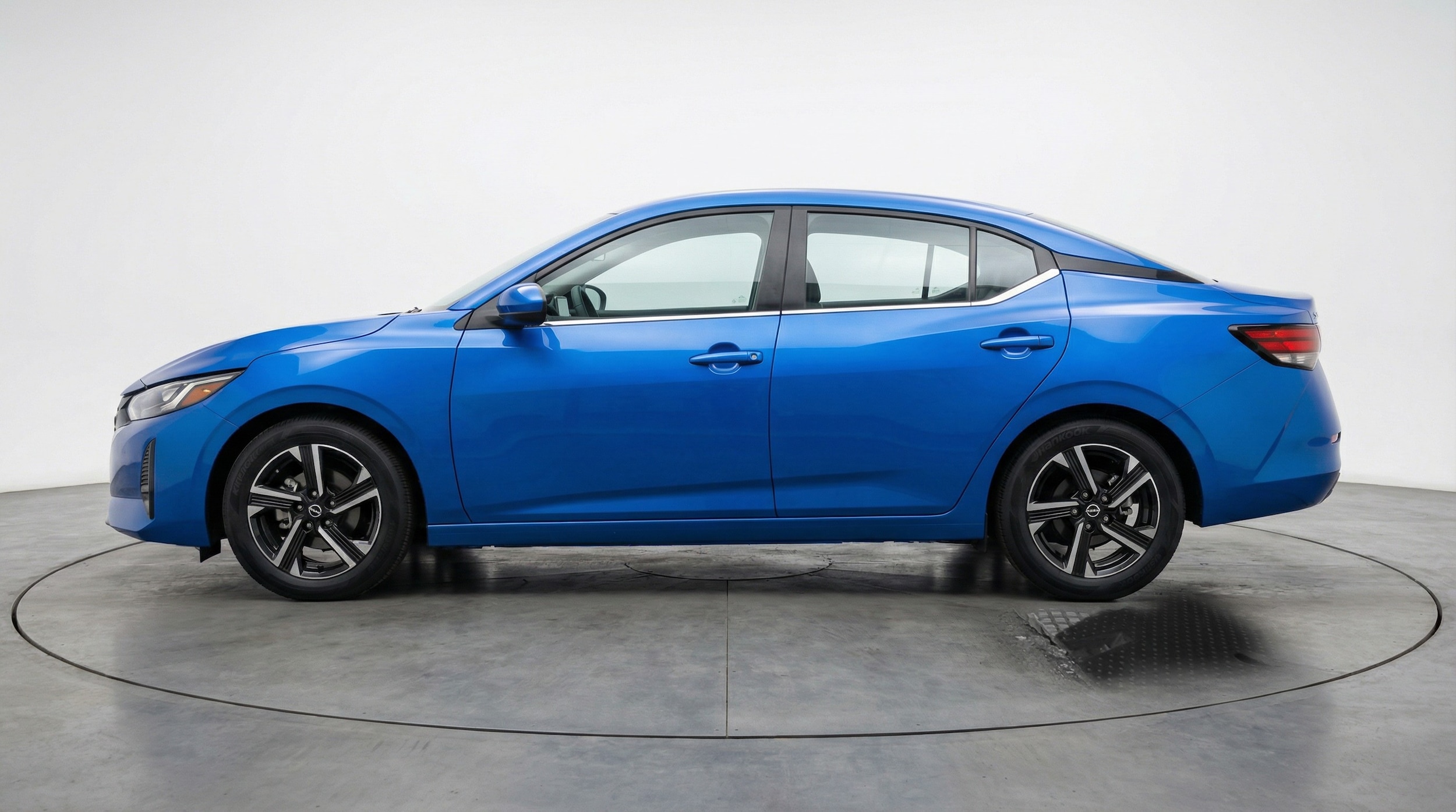 Thumbnail: 2025 Nissan Sentra - 4