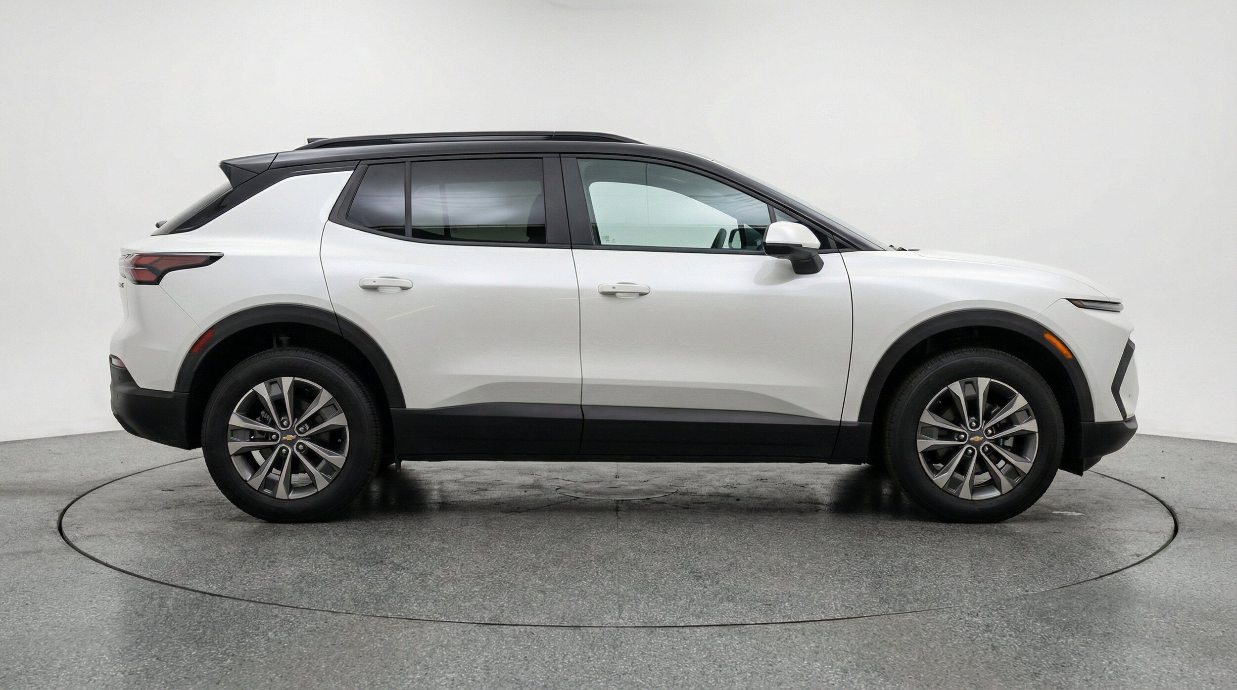 Thumbnail: 2025 Chevrolet Equinox - 11