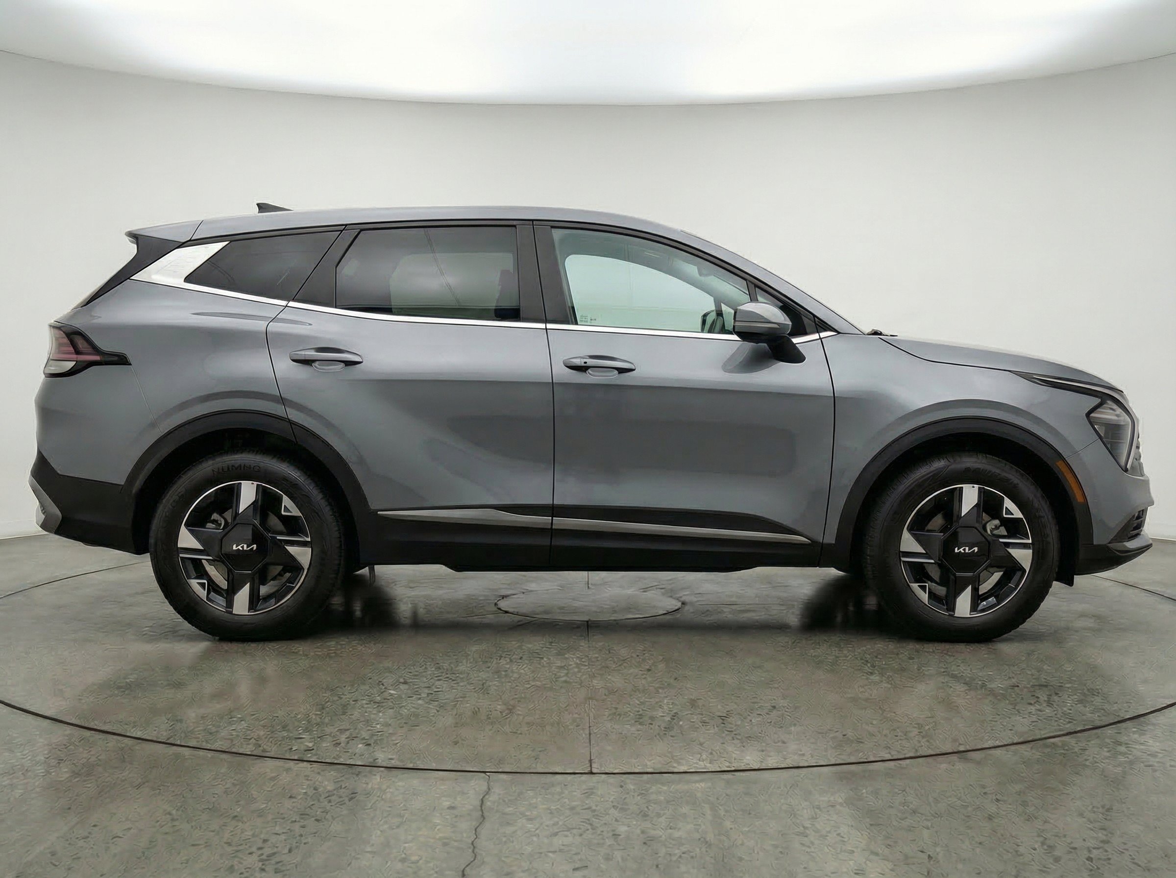 Thumbnail: 2026 Kia Sportage - 10