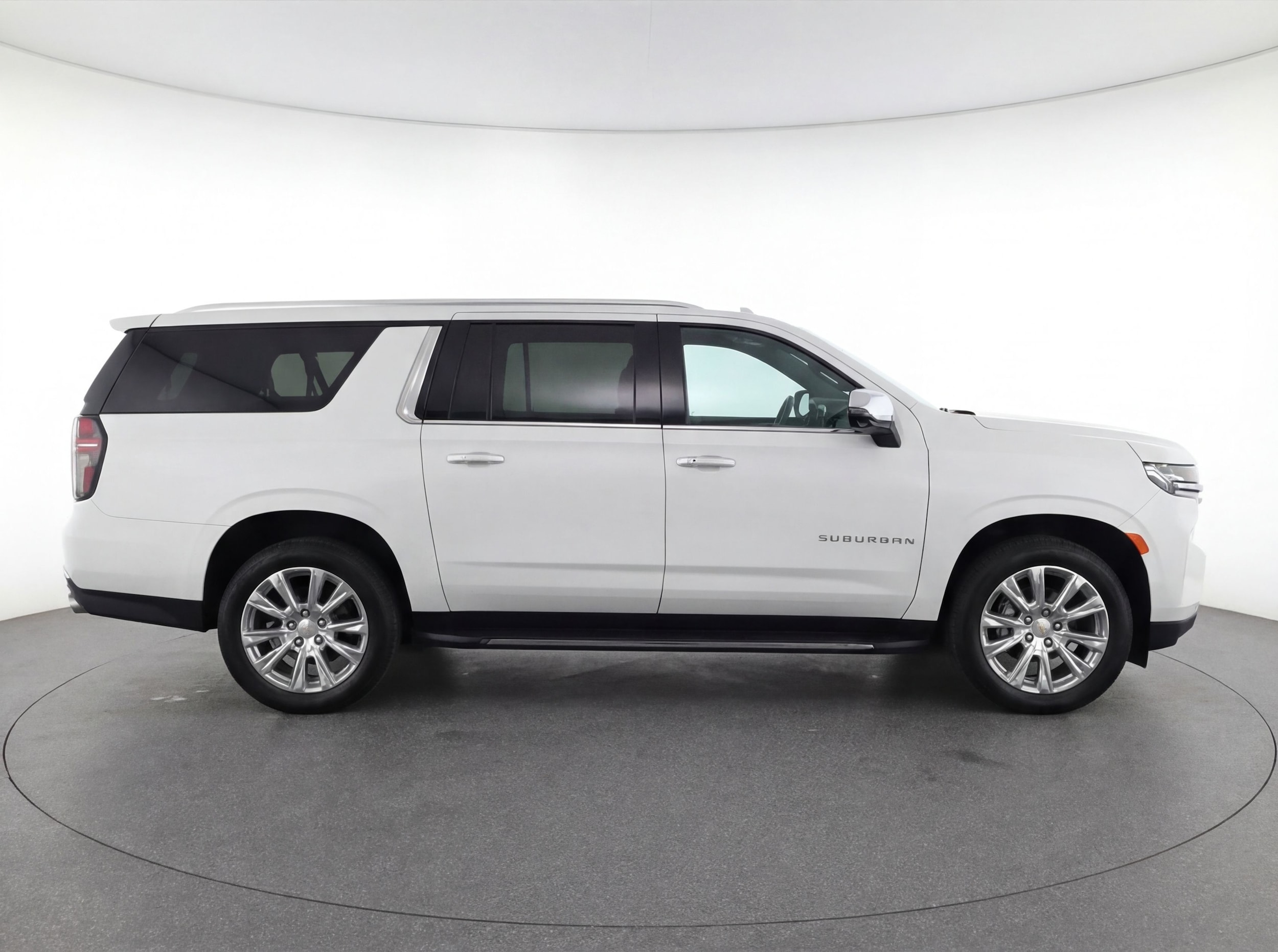 Thumbnail: 2023 Chevrolet Suburban - 8