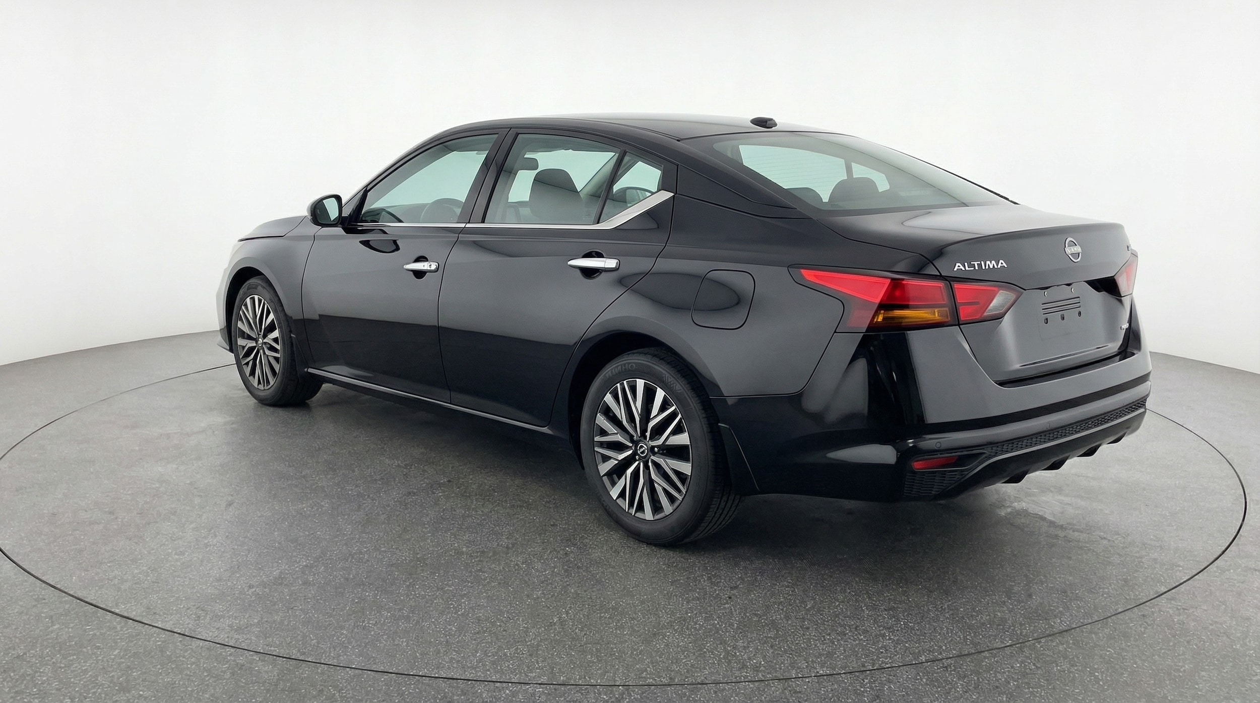 Thumbnail: 2025 Nissan Altima - 5