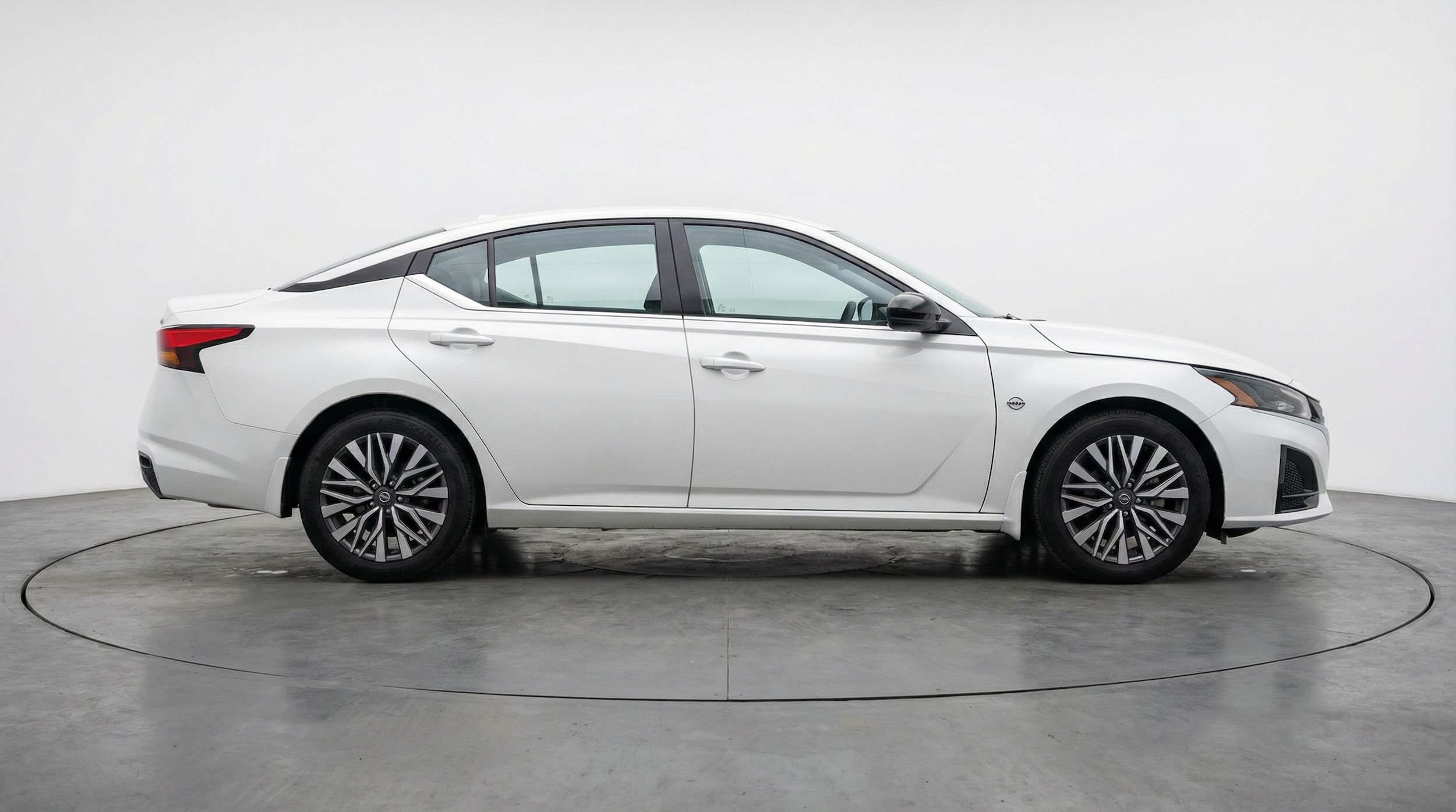 Thumbnail: 2025 Nissan Altima - 8