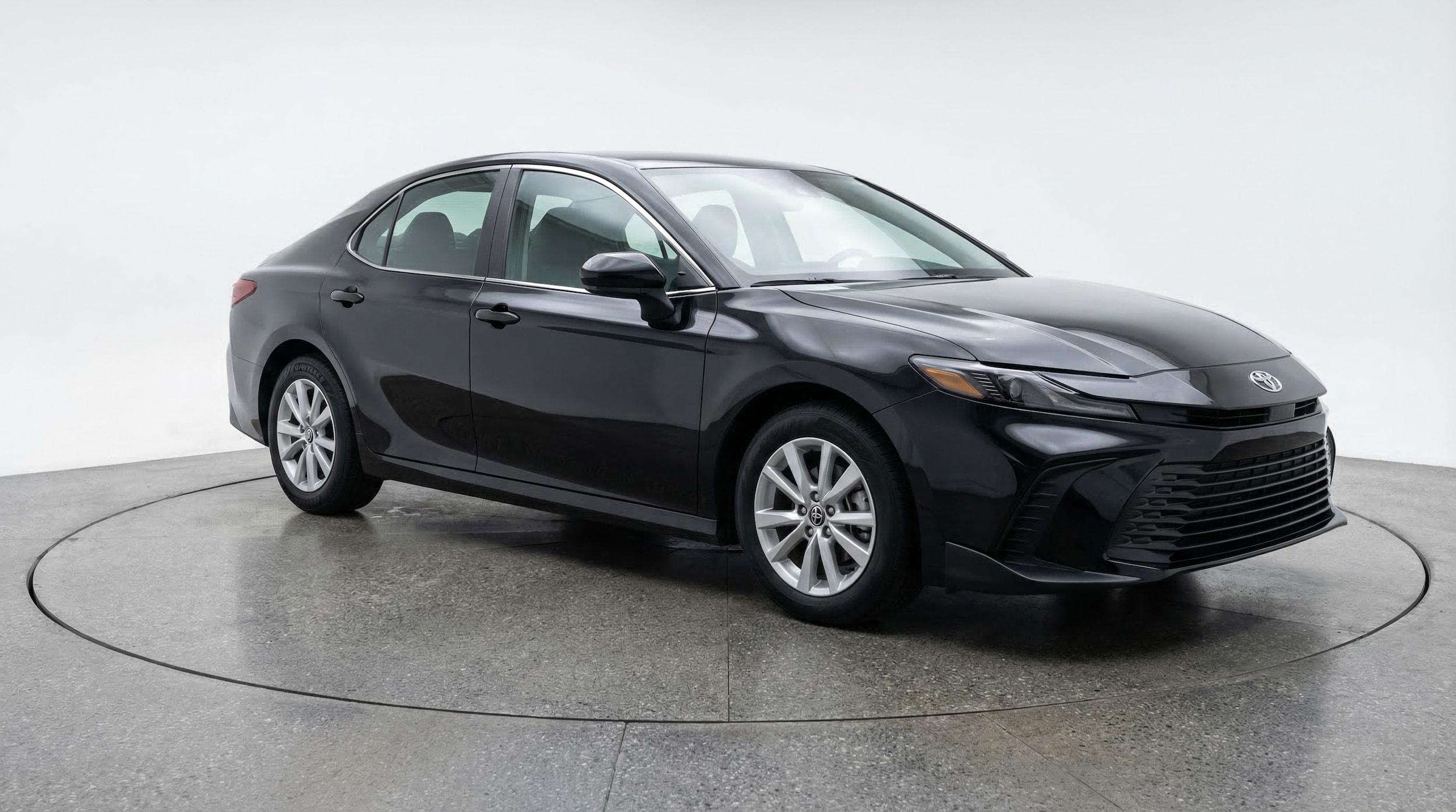 Thumbnail: 2025 Toyota Camry - 1