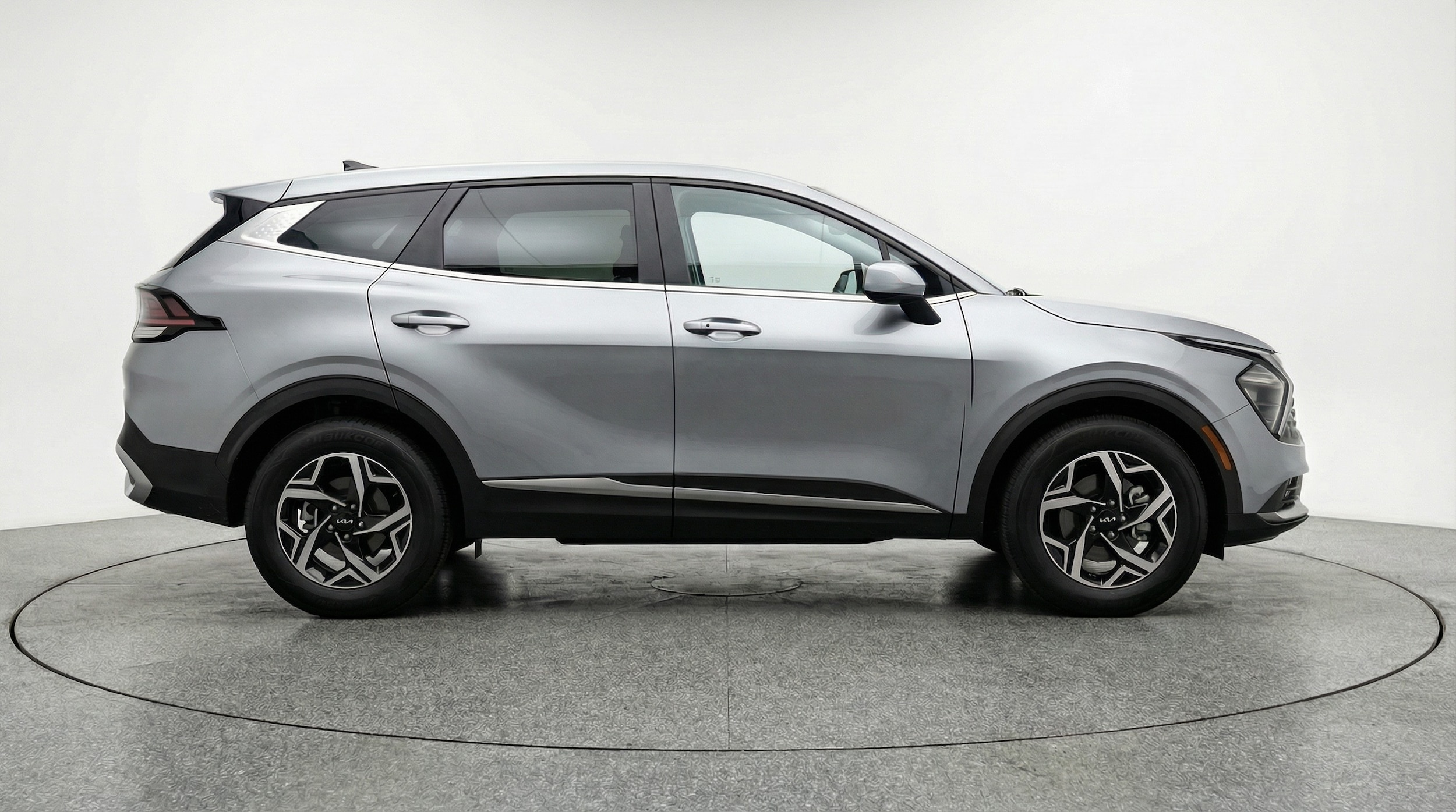 Thumbnail: 2025 Kia Sportage - 8