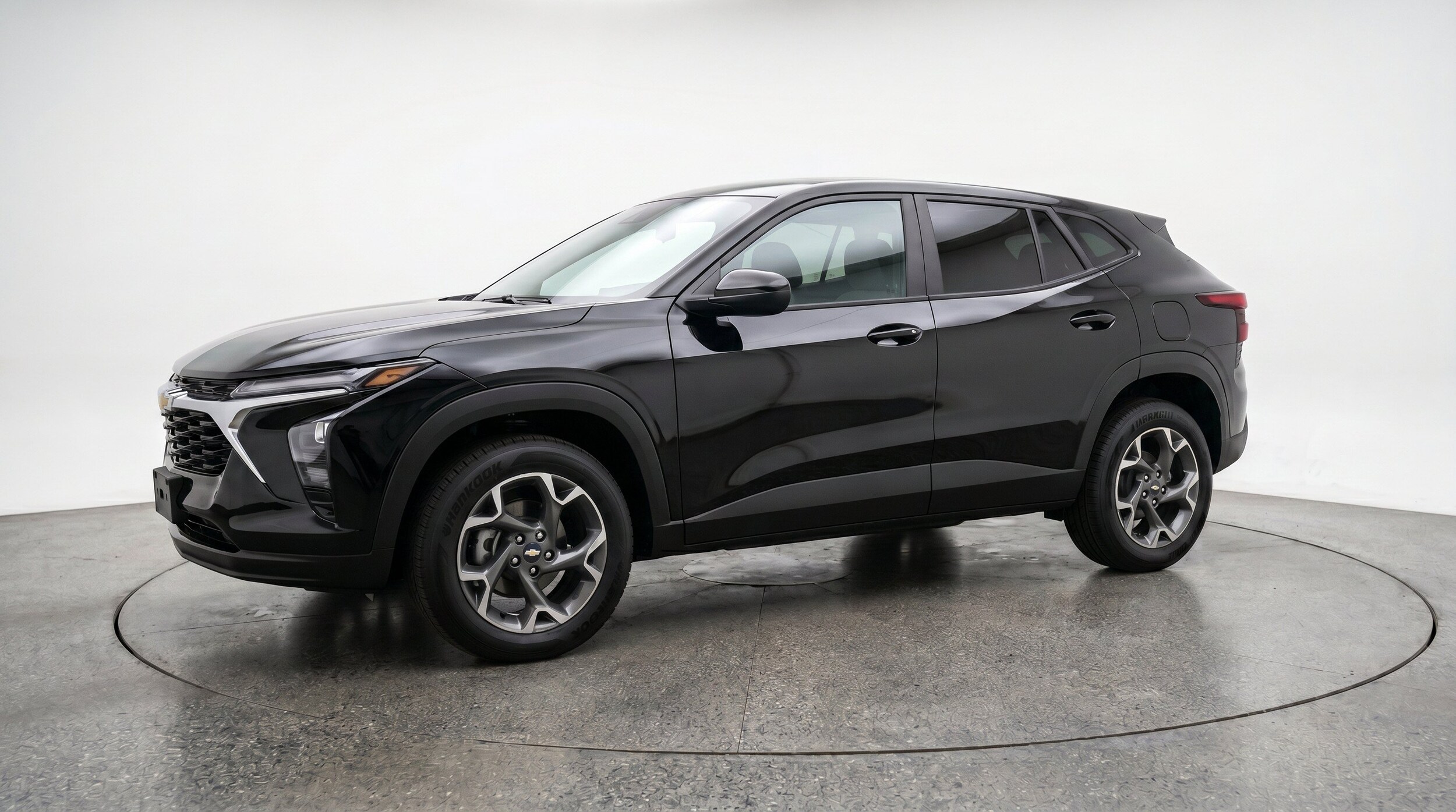 Thumbnail: 2025 Chevrolet Trax - 3