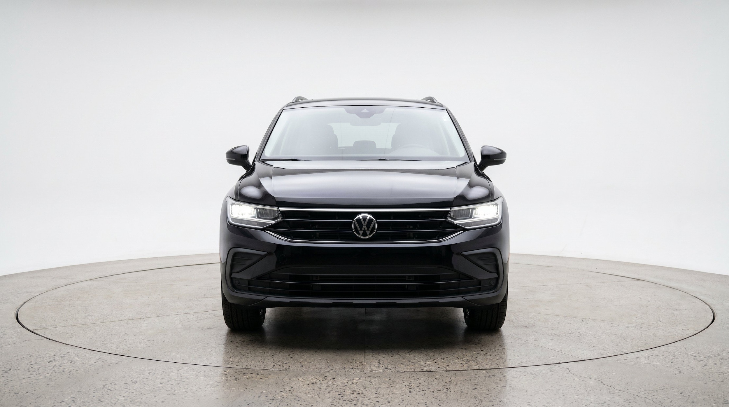 Thumbnail: 2026 Volkswagen Tiguan - 2