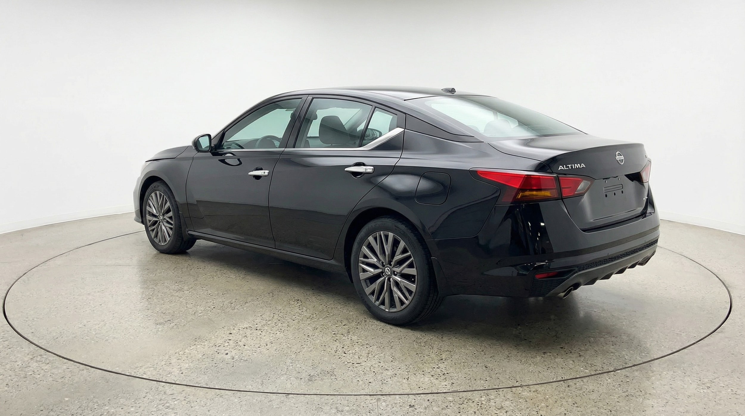 Thumbnail: 2025 Nissan Altima - 5