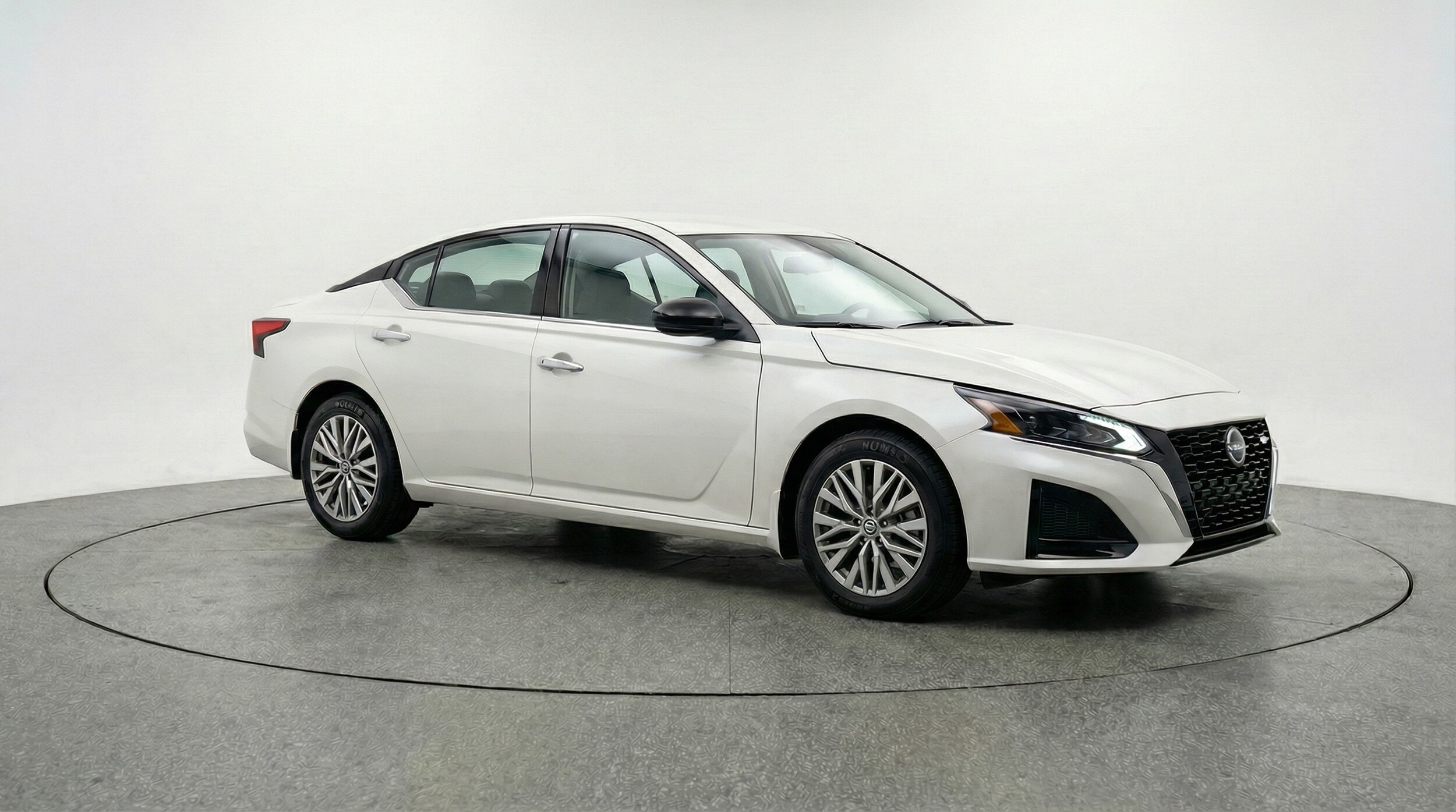 Thumbnail: 2025 Nissan Altima - 1