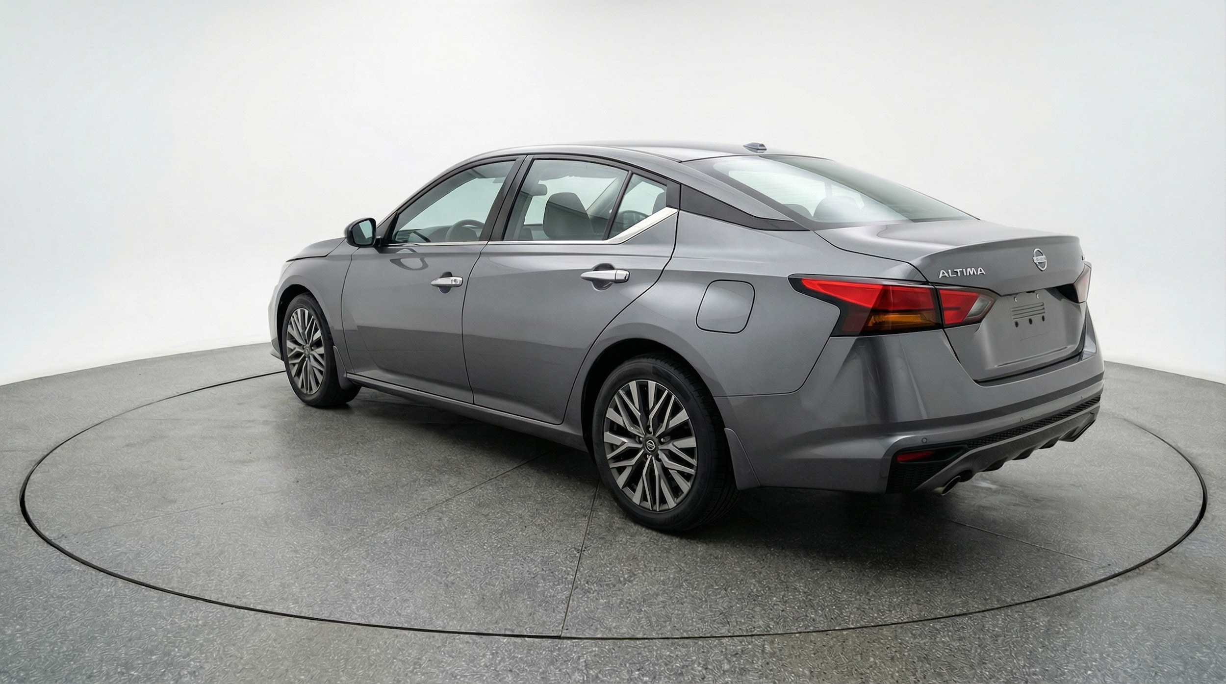 Thumbnail: 2025 Nissan Altima - 5