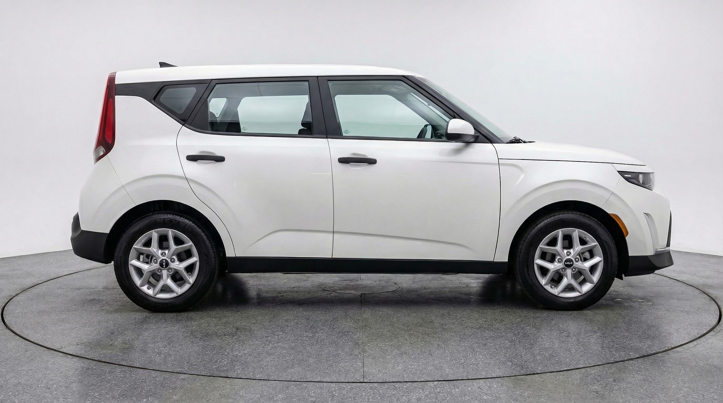 Thumbnail: 2025 Kia Soul - 8