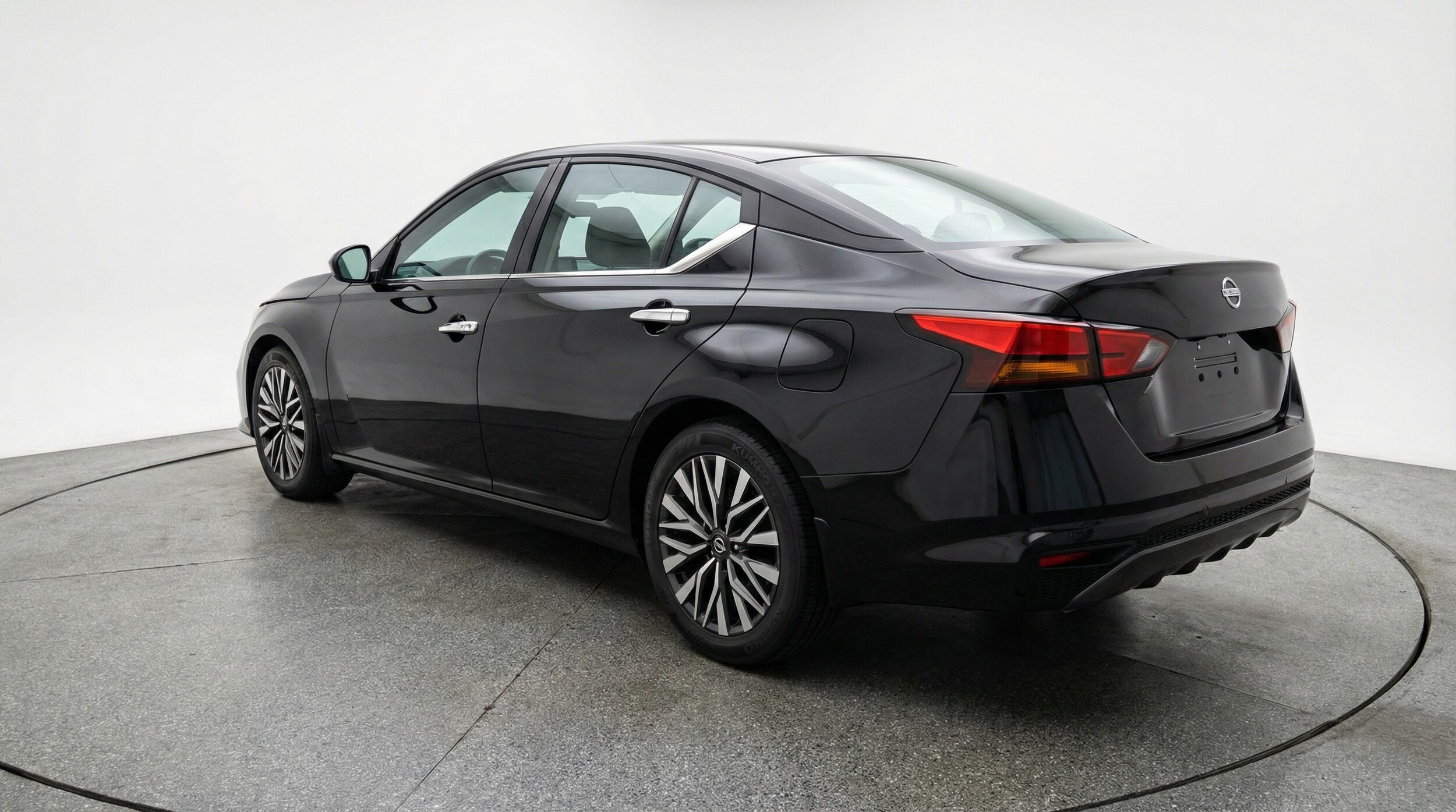 Thumbnail: 2025 Nissan Altima - 5