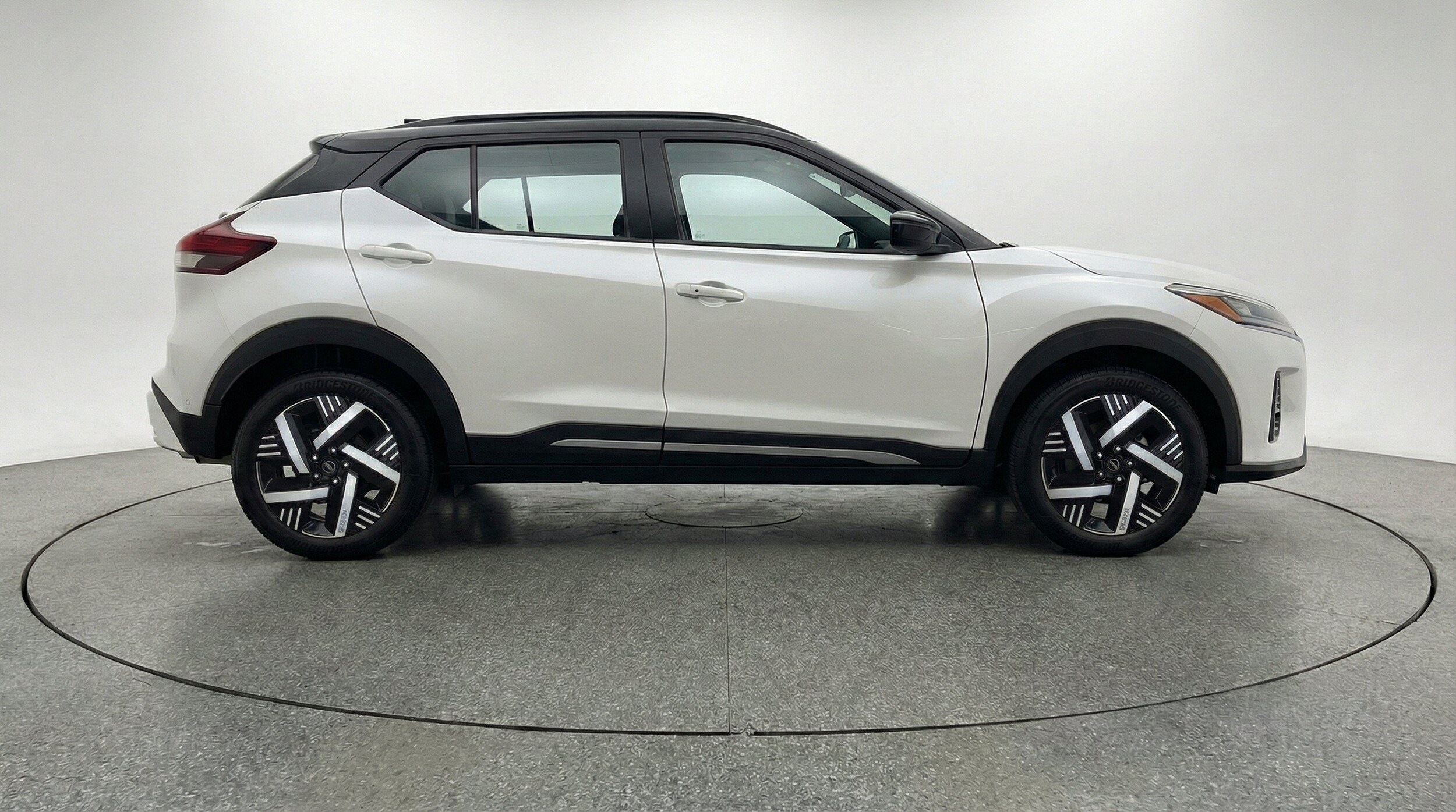Thumbnail: 2026 Nissan Kicks - 11