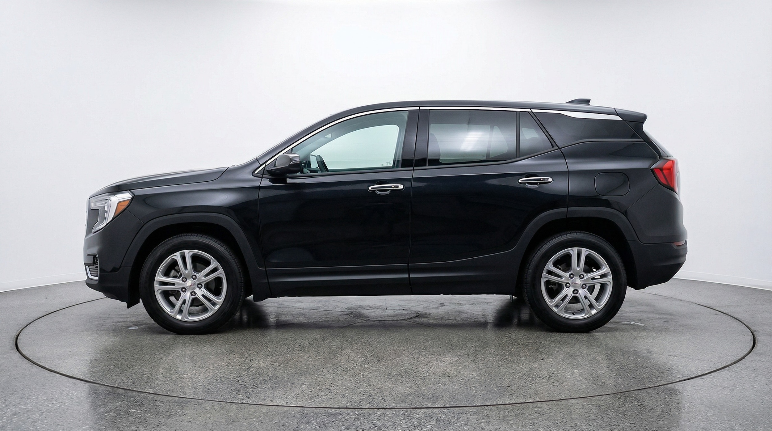 Thumbnail: 2024 GMC Terrain - 4