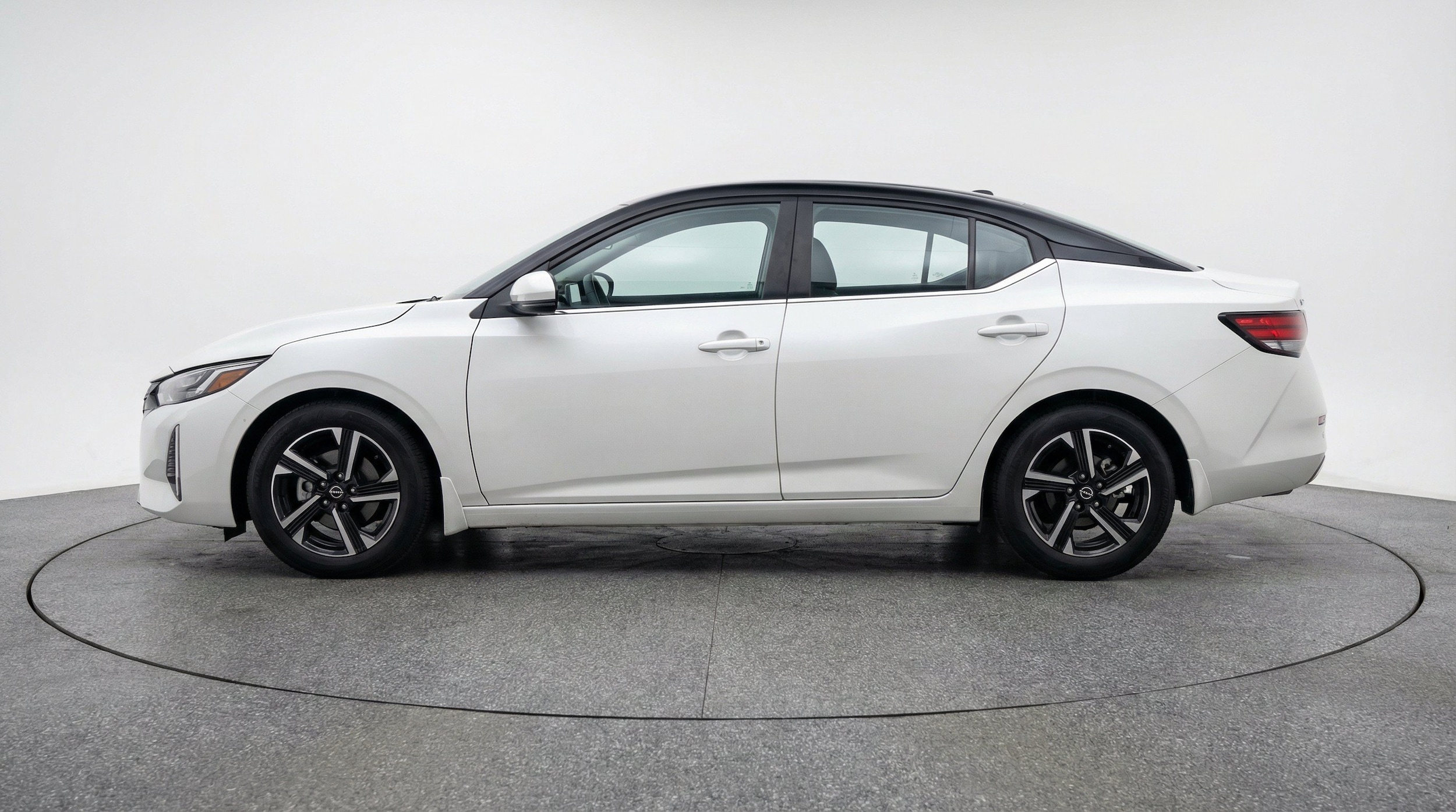 Thumbnail: 2025 Nissan Sentra - 5