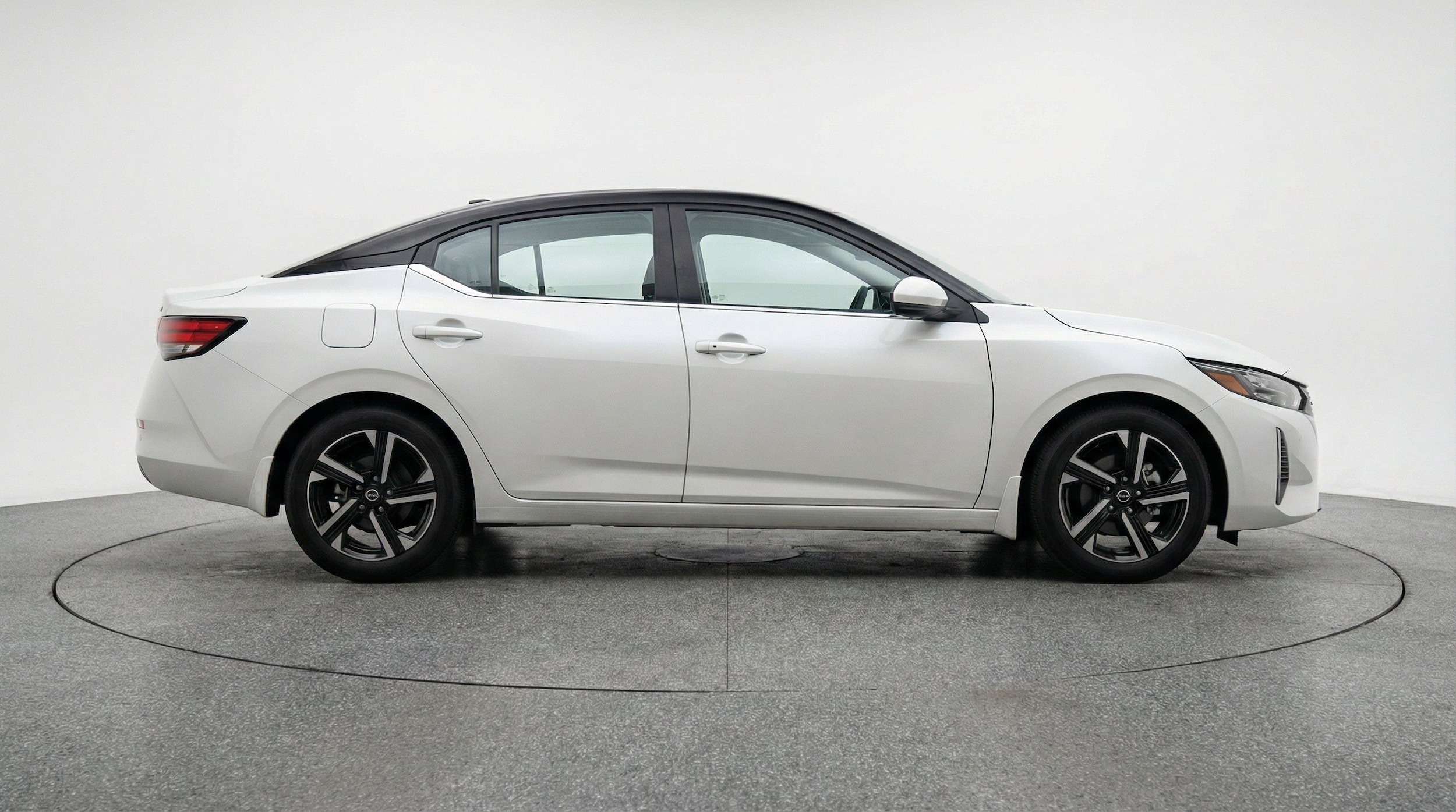 Thumbnail: 2025 Nissan Sentra - 11
