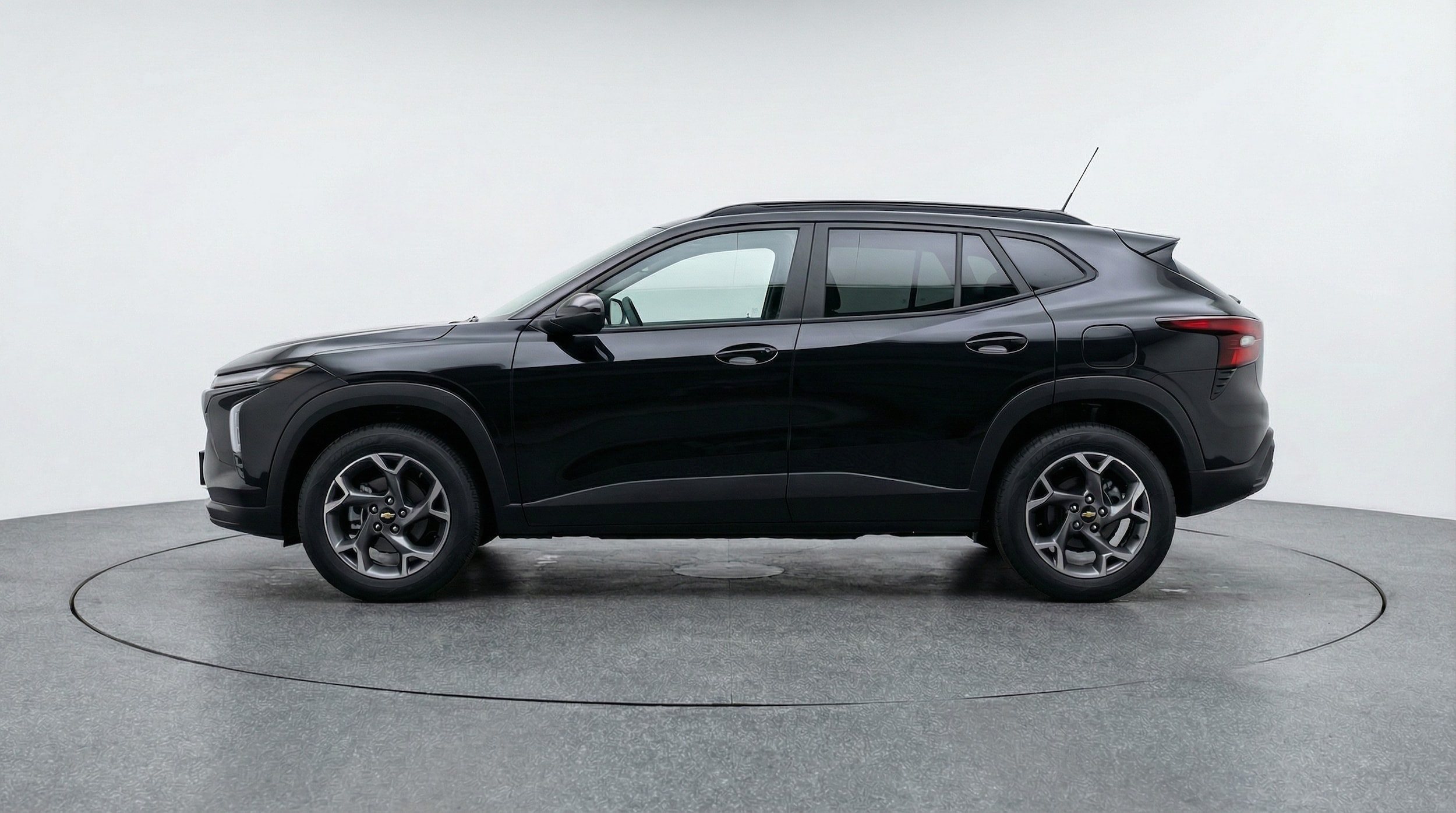 Thumbnail: 2025 Chevrolet Trax - 4