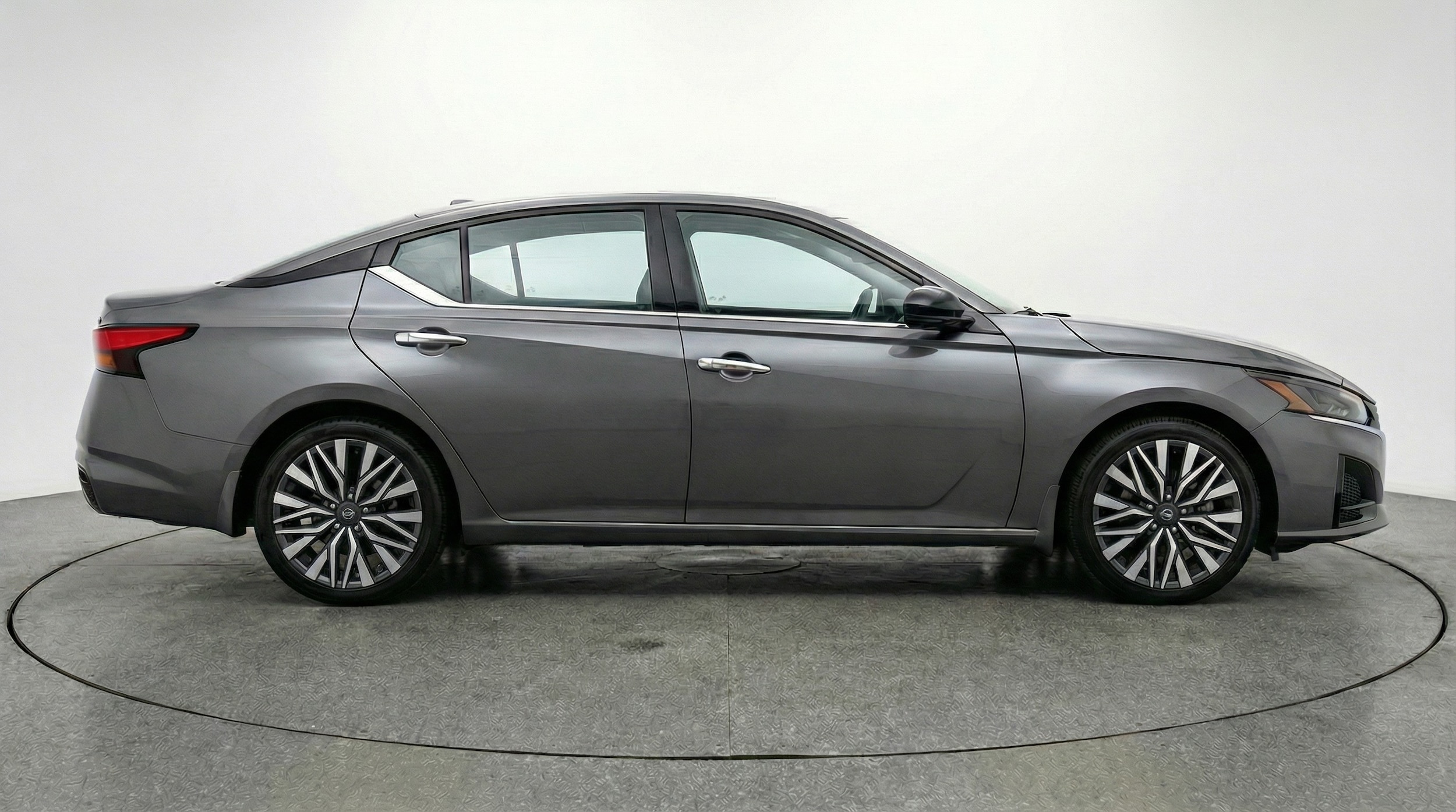 Thumbnail: 2025 Nissan Altima - 8