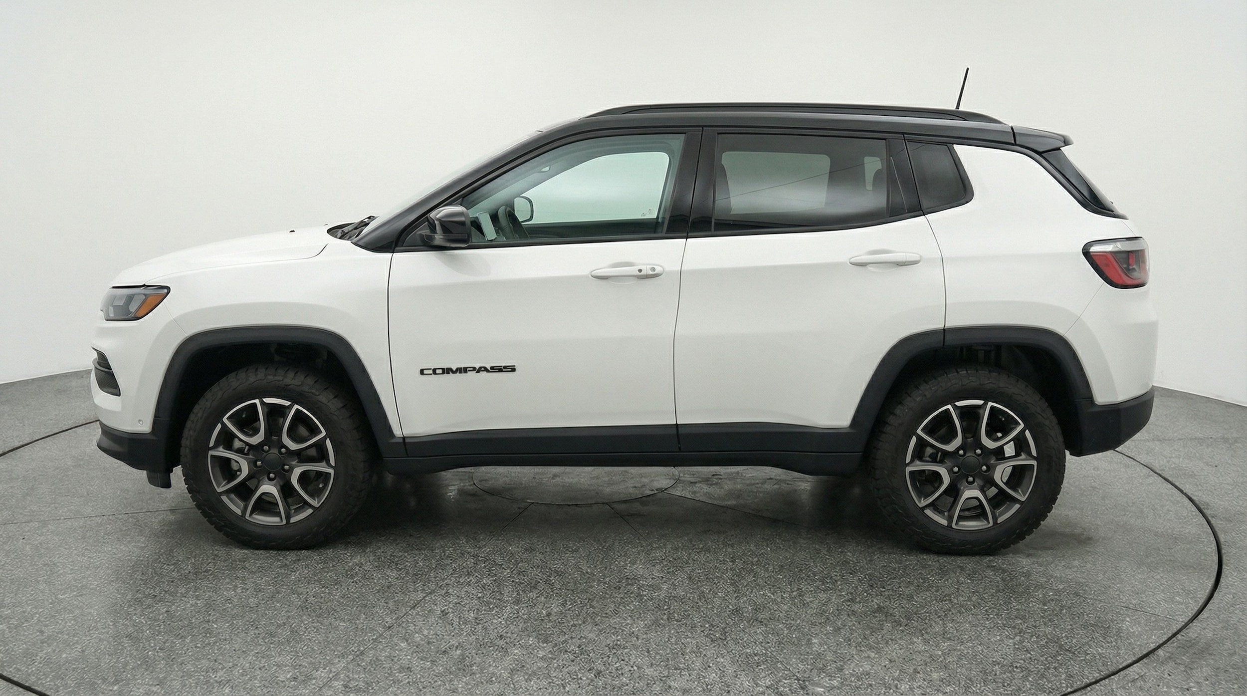 Thumbnail: 2025 Jeep Compass - 4