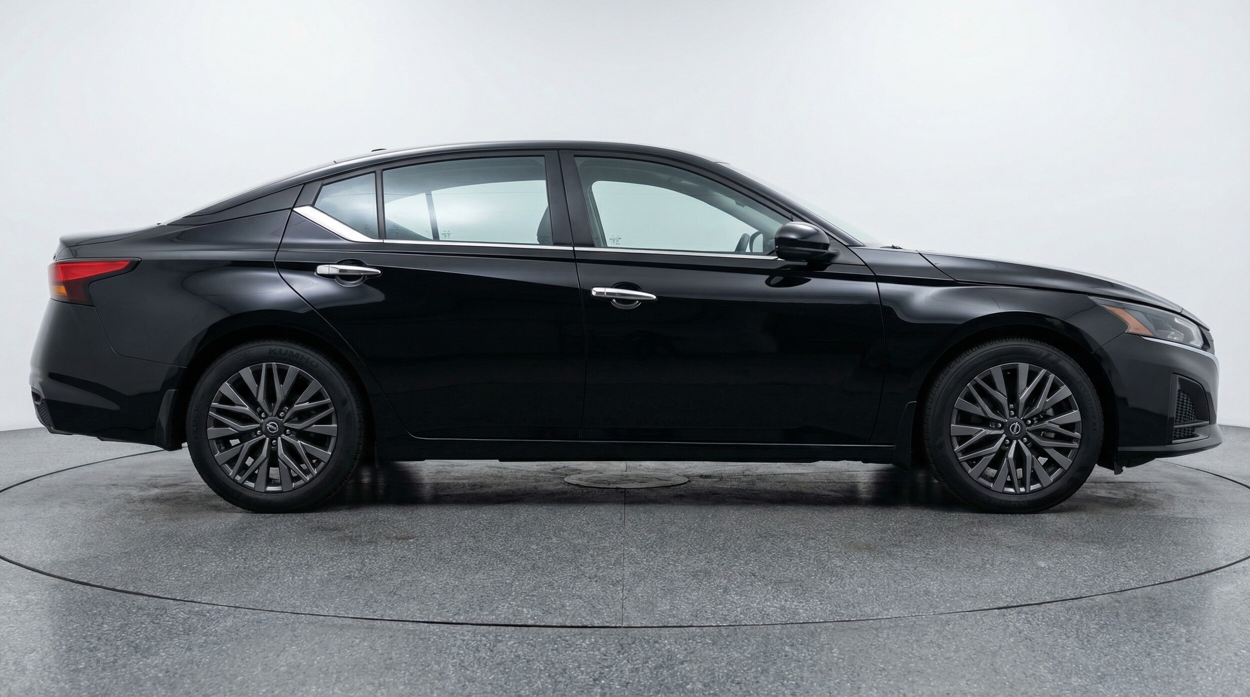 Thumbnail: 2025 Nissan Altima - 8