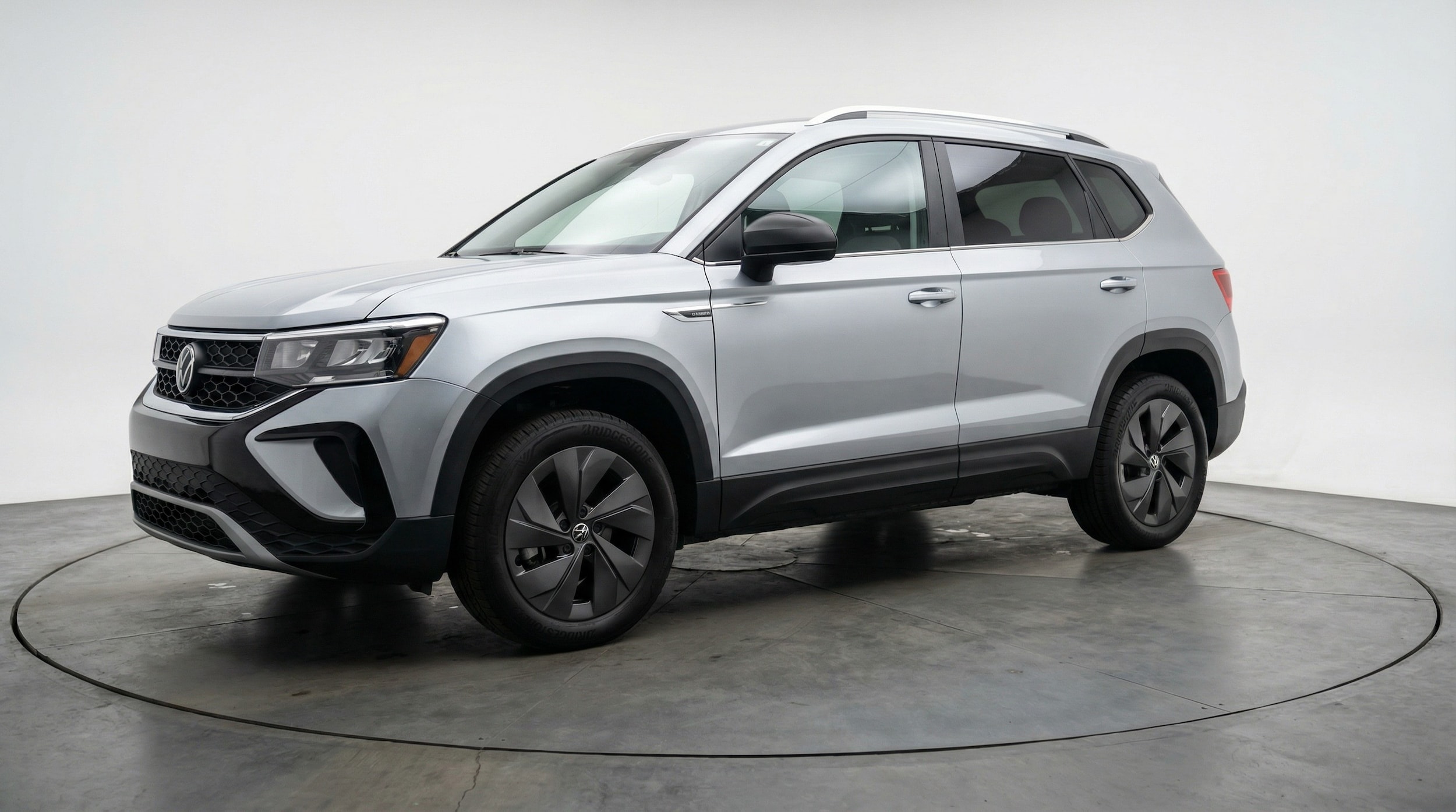 Thumbnail: 2025 Volkswagen Taos - 3