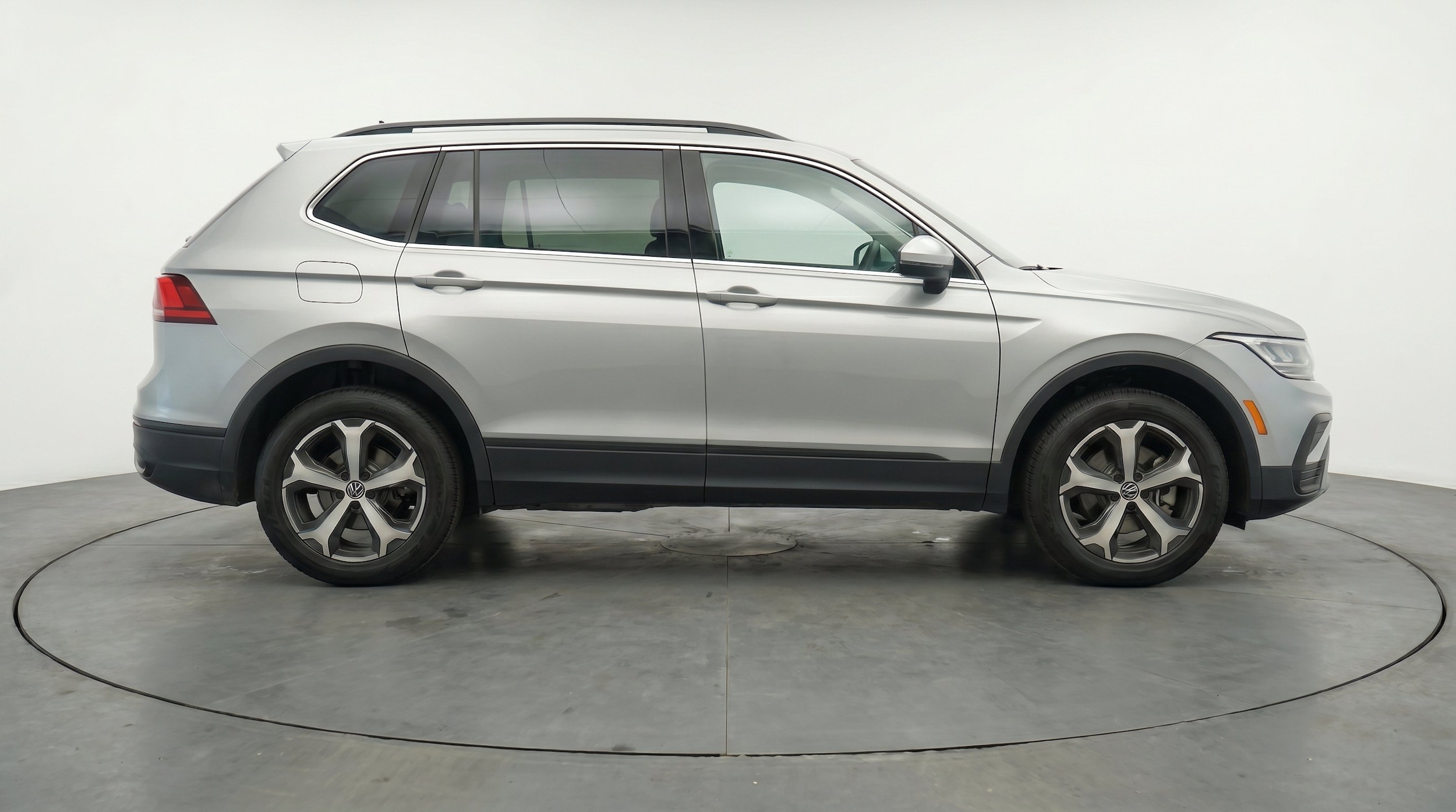 Thumbnail: 2026 Volkswagen Tiguan - 10